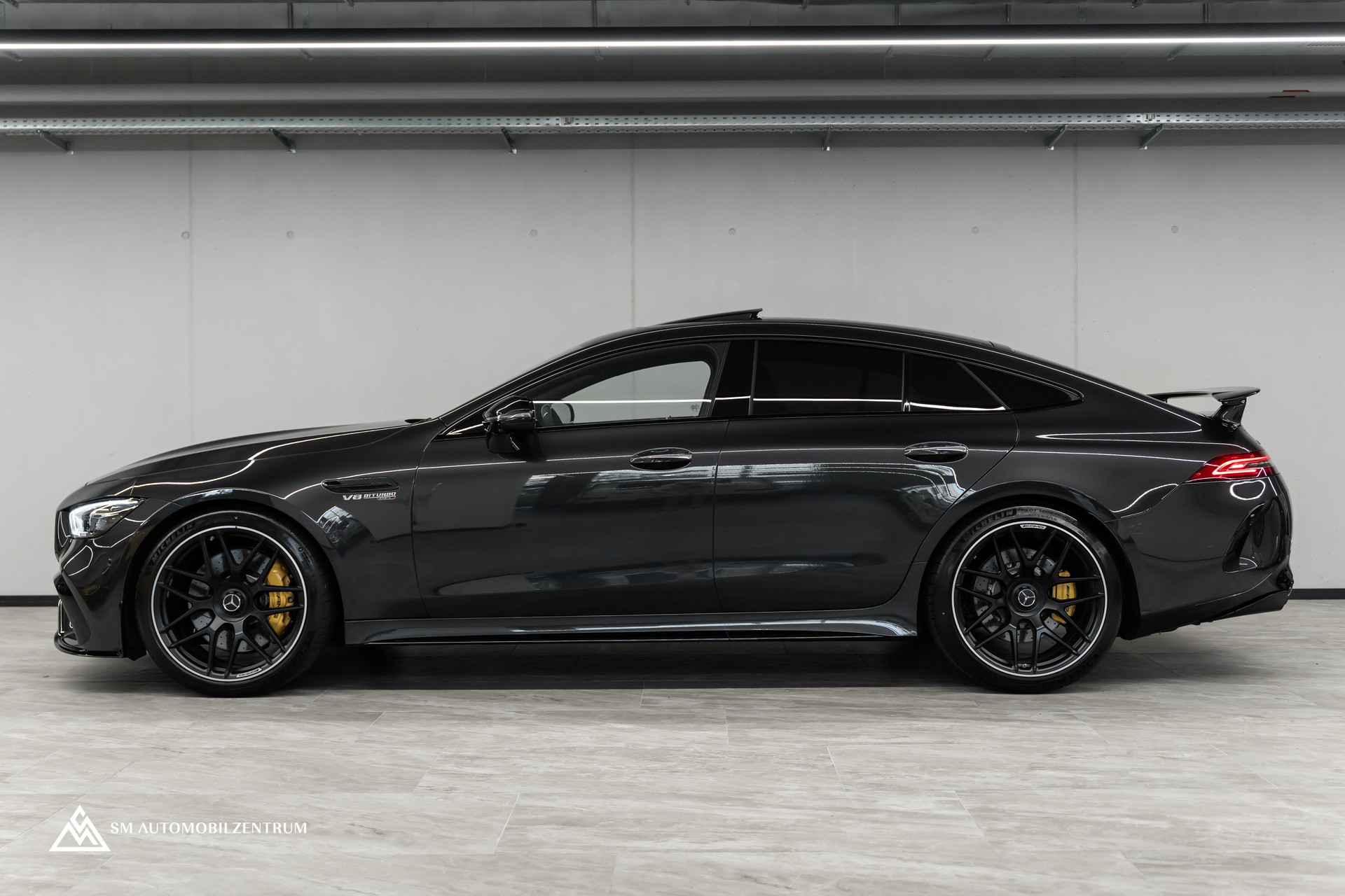 MERCEDES-BENZ AMG GT 63 S 4matic+ / Aeropaket / Carbon / Standheizung / Sitzbelüftung-image-5
