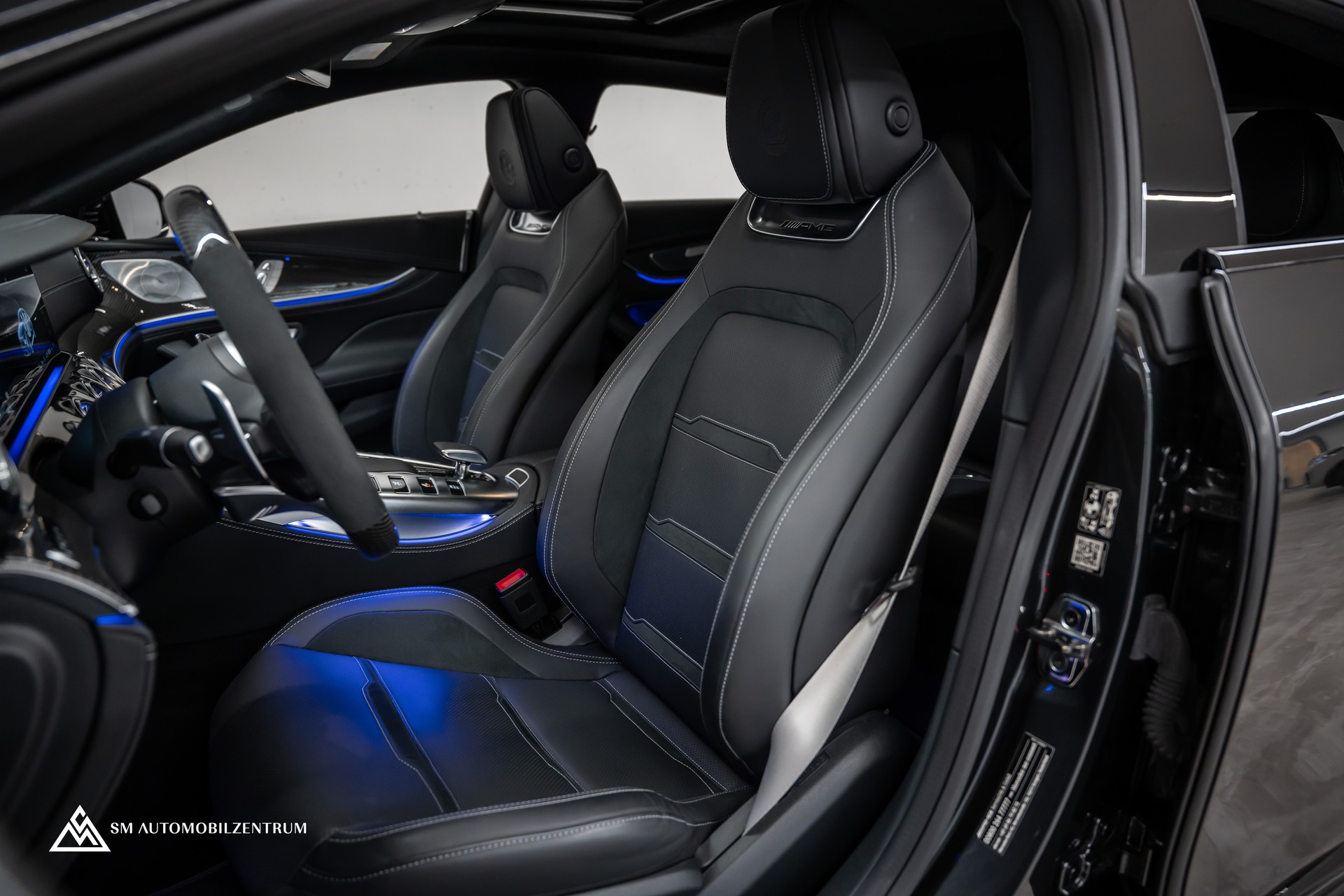 MERCEDES-BENZ AMG GT 63 S 4matic+ / Aeropaket / Carbon / Standheizung / Sitzbelüftung-image-22