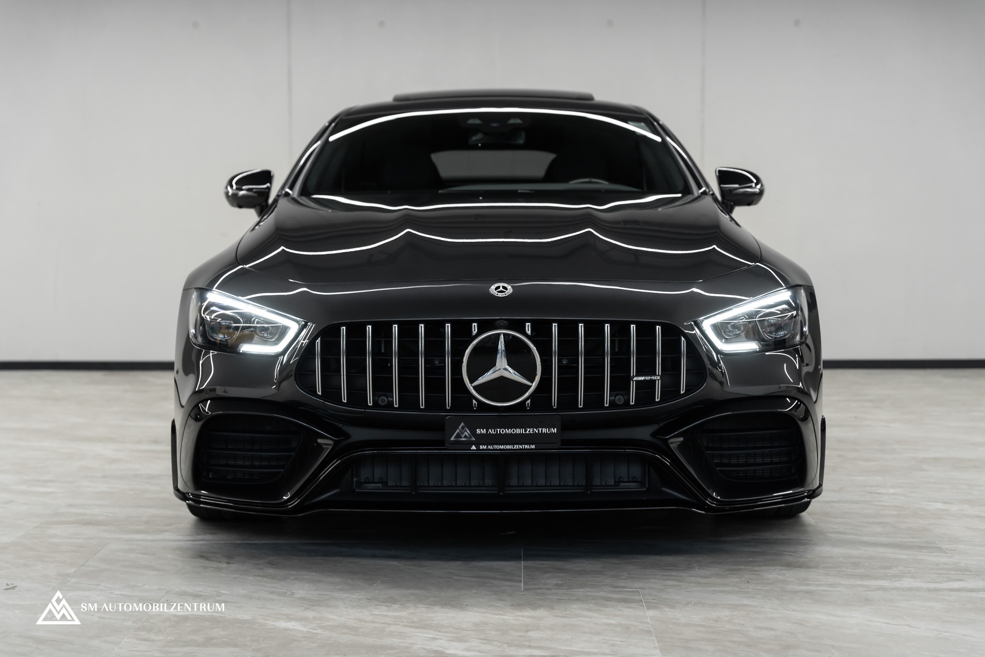 MERCEDES-BENZ AMG GT 63 S 4matic+ / Aeropaket / Carbon / Standheizung / Sitzbelüftung-showroom-element-2