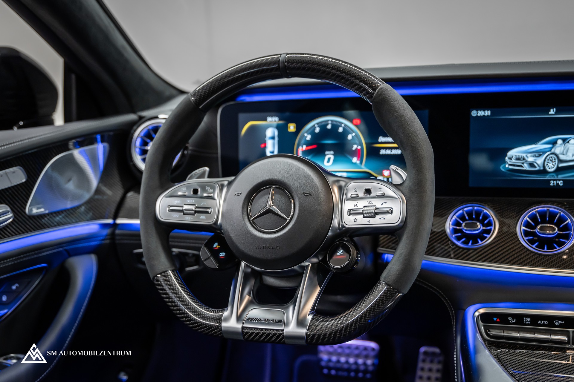MERCEDES-BENZ AMG GT 63 S 4matic+ / Aeropaket / Carbon / Standheizung / Sitzbelüftung-image-16