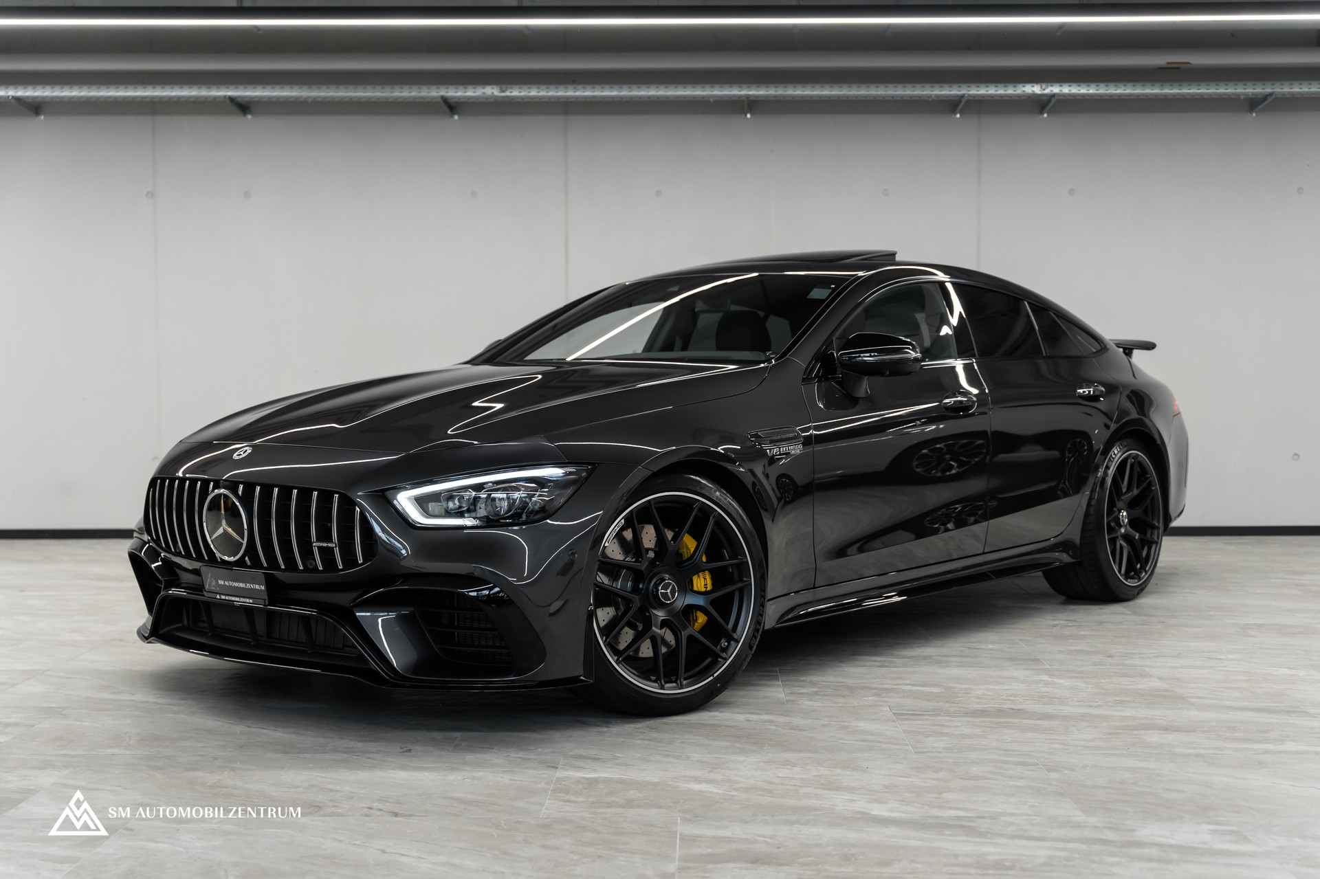 MERCEDES-BENZ AMG GT 63 S 4matic+ / Aeropaket / Carbon / Standheizung / Sitzbelüftung