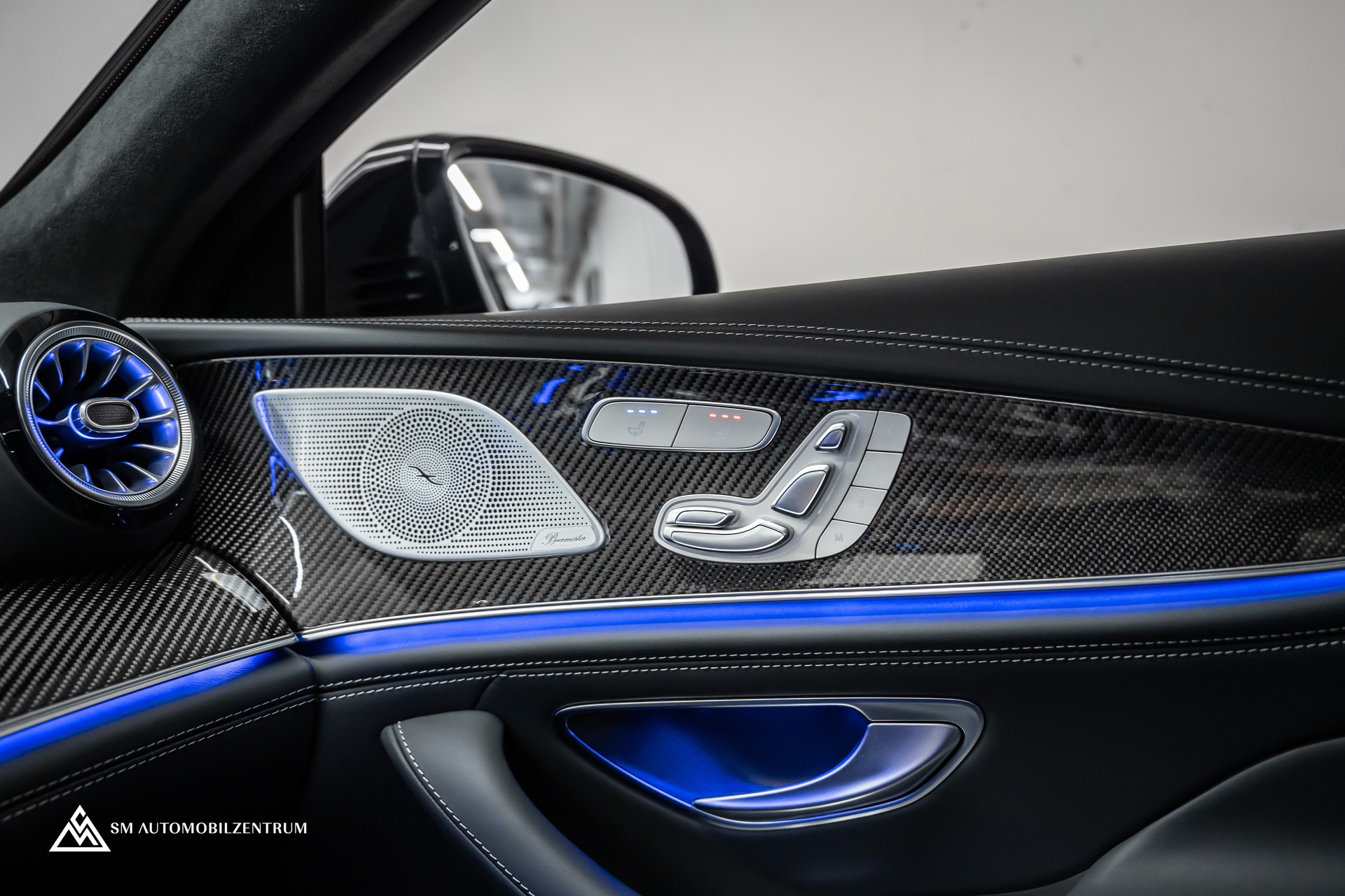 MERCEDES-BENZ AMG GT 63 S 4matic+ / Aeropaket / Carbon / Standheizung / Sitzbelüftung-image-32