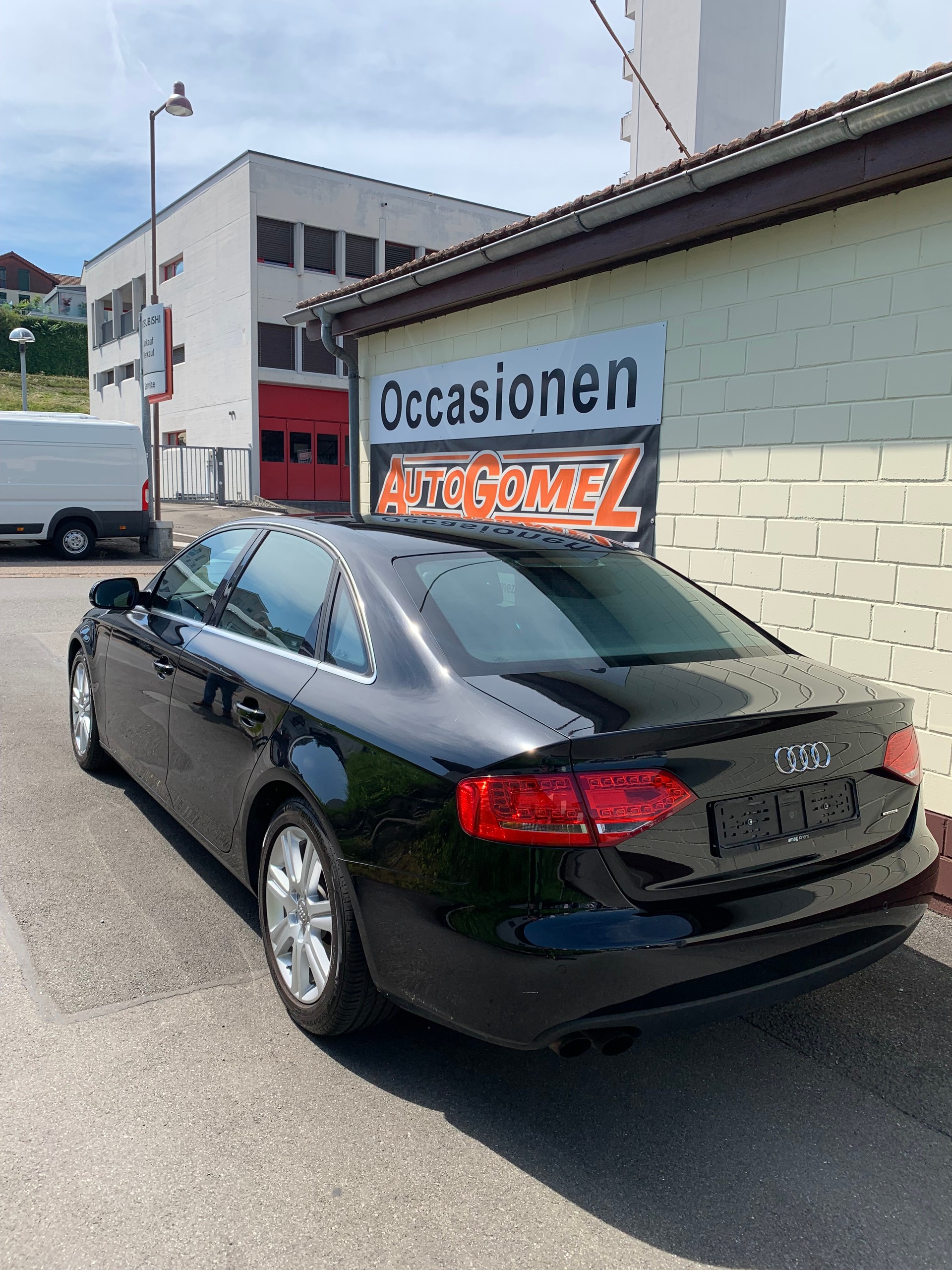 AUDI A4 Limousine 1.8 TFSI quattro-showroom-element-2