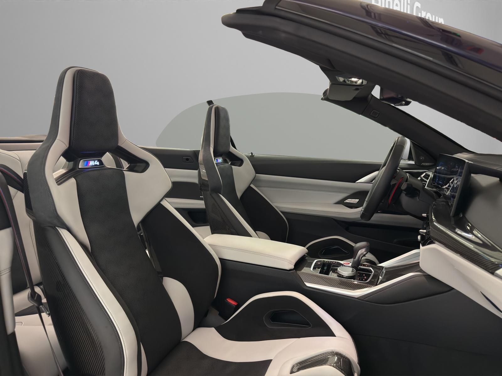 BMW M4 Competition xDrive Cabrio-image-18
