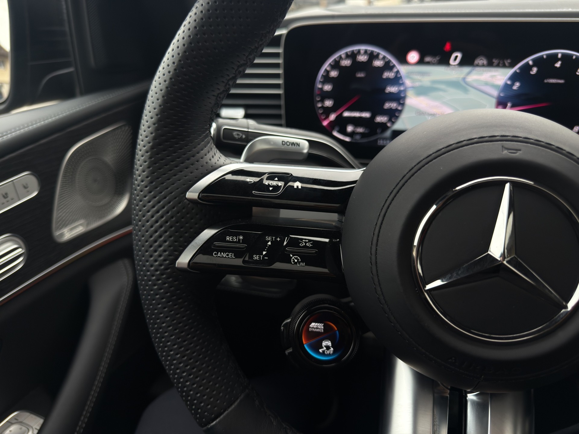 MERCEDES-BENZ GLE 63 S AMG 4matic+ Coupé-image-23