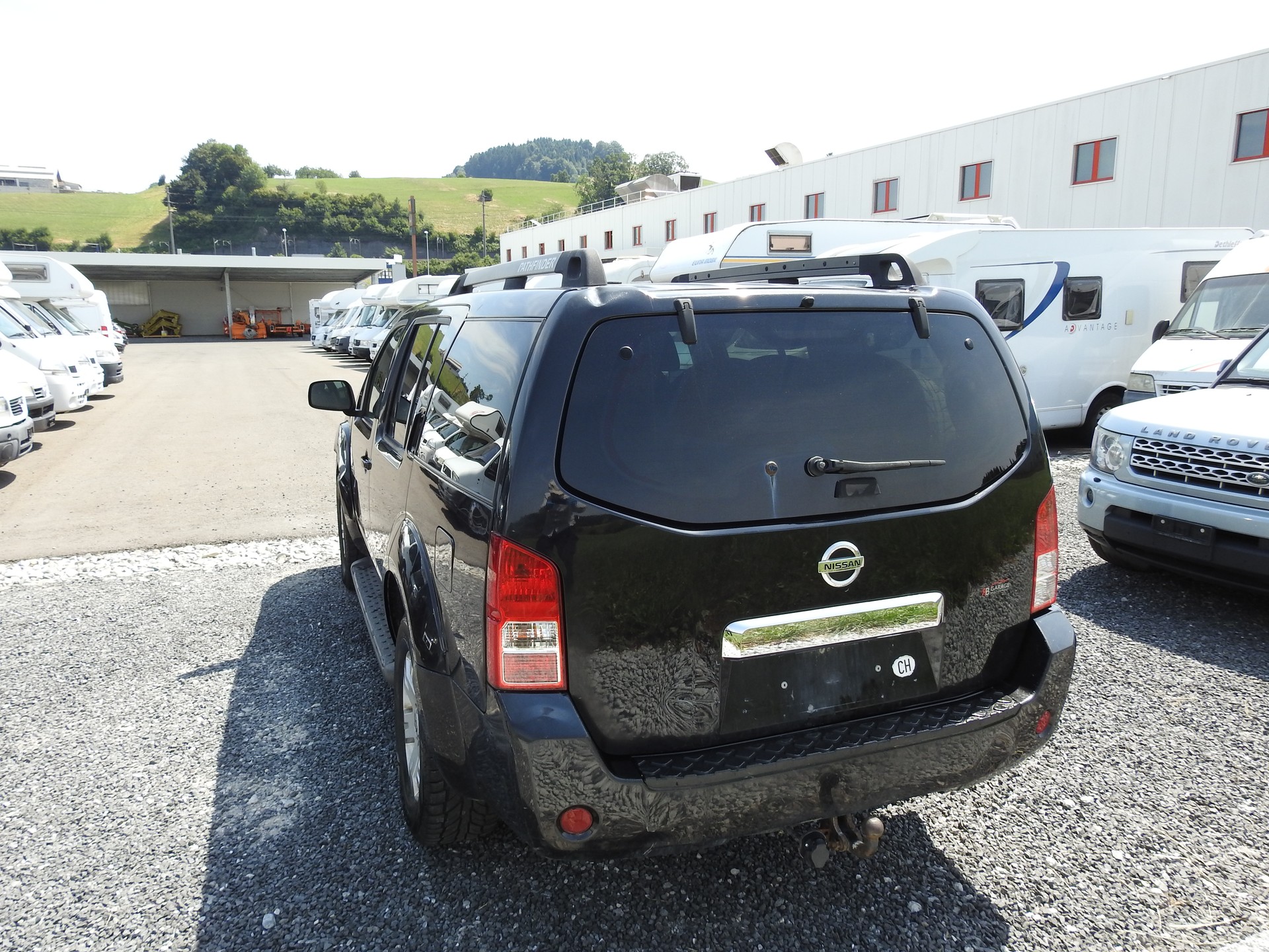 NISSAN Pathfinder 2.5 dCi LE-showroom-element-3