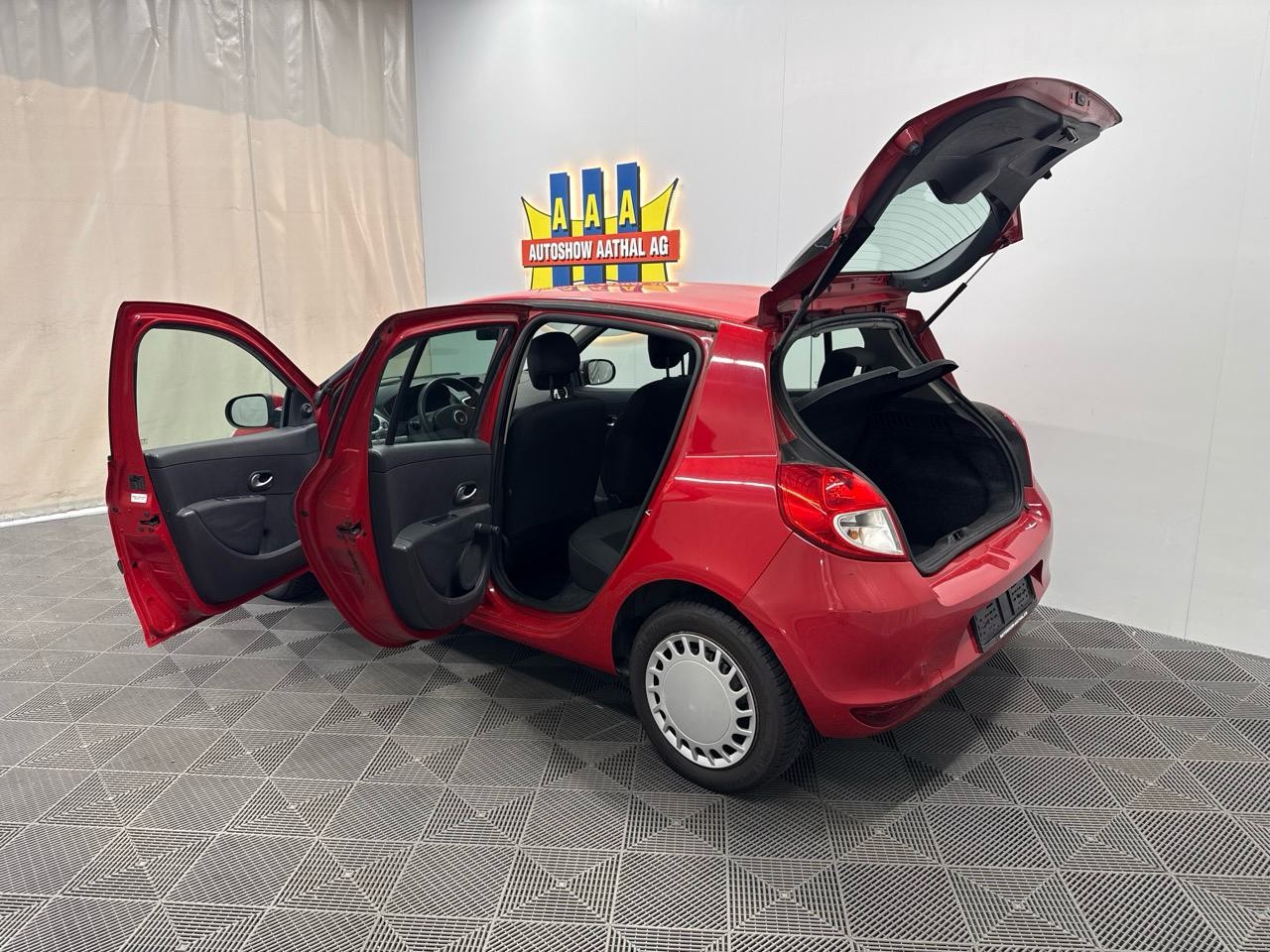 RENAULT Clio 1.2 16V Dynamique-image-6