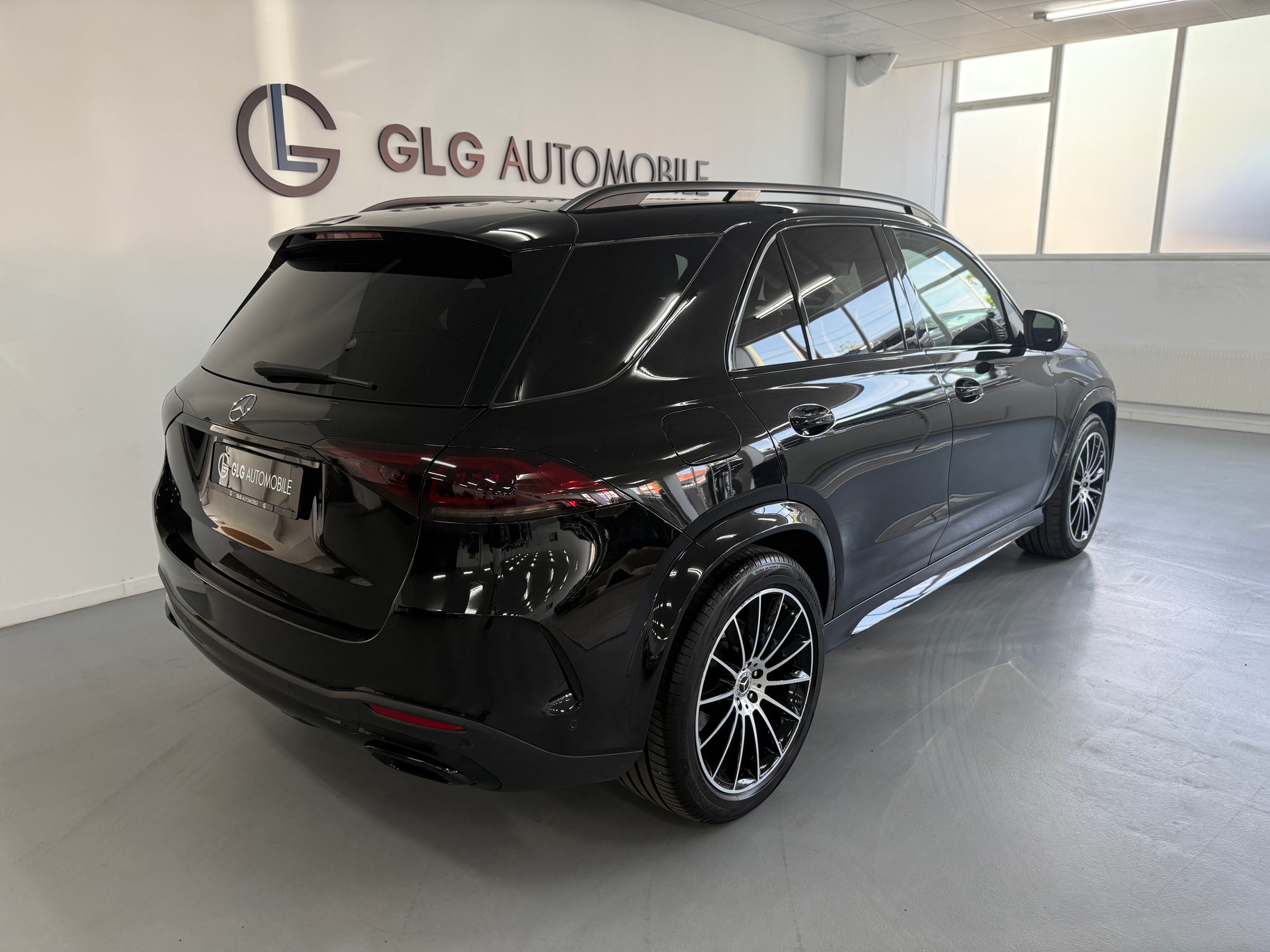 MERCEDES-BENZ GLE 400 d 4Matic 9G-Tronic-showroom-element-3