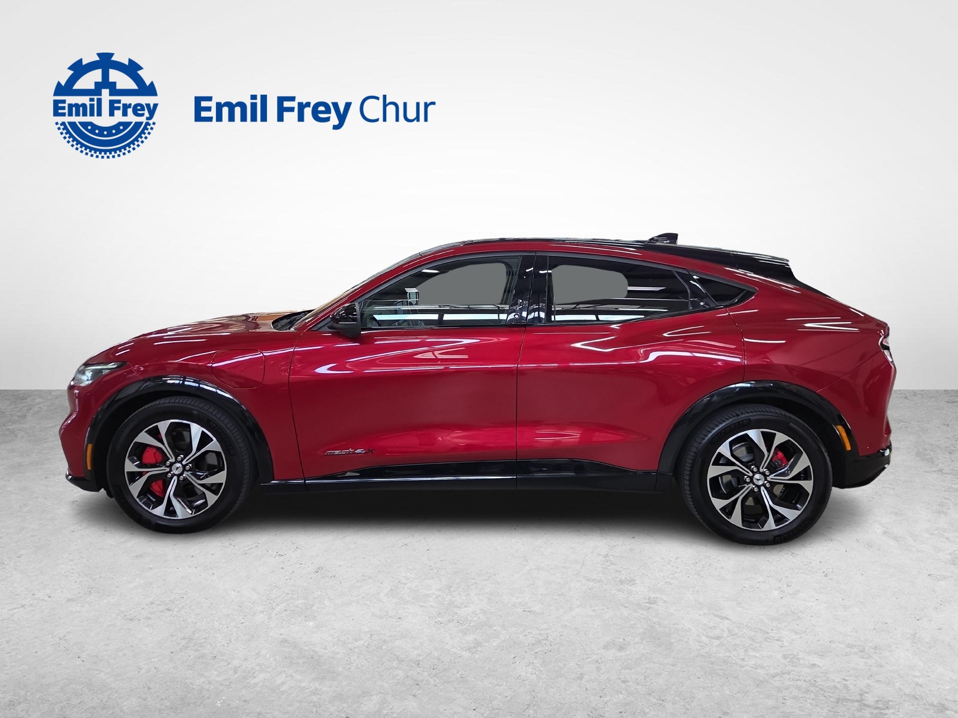 FORD Mustang Mach-E Extended AWD-showroom-element-2