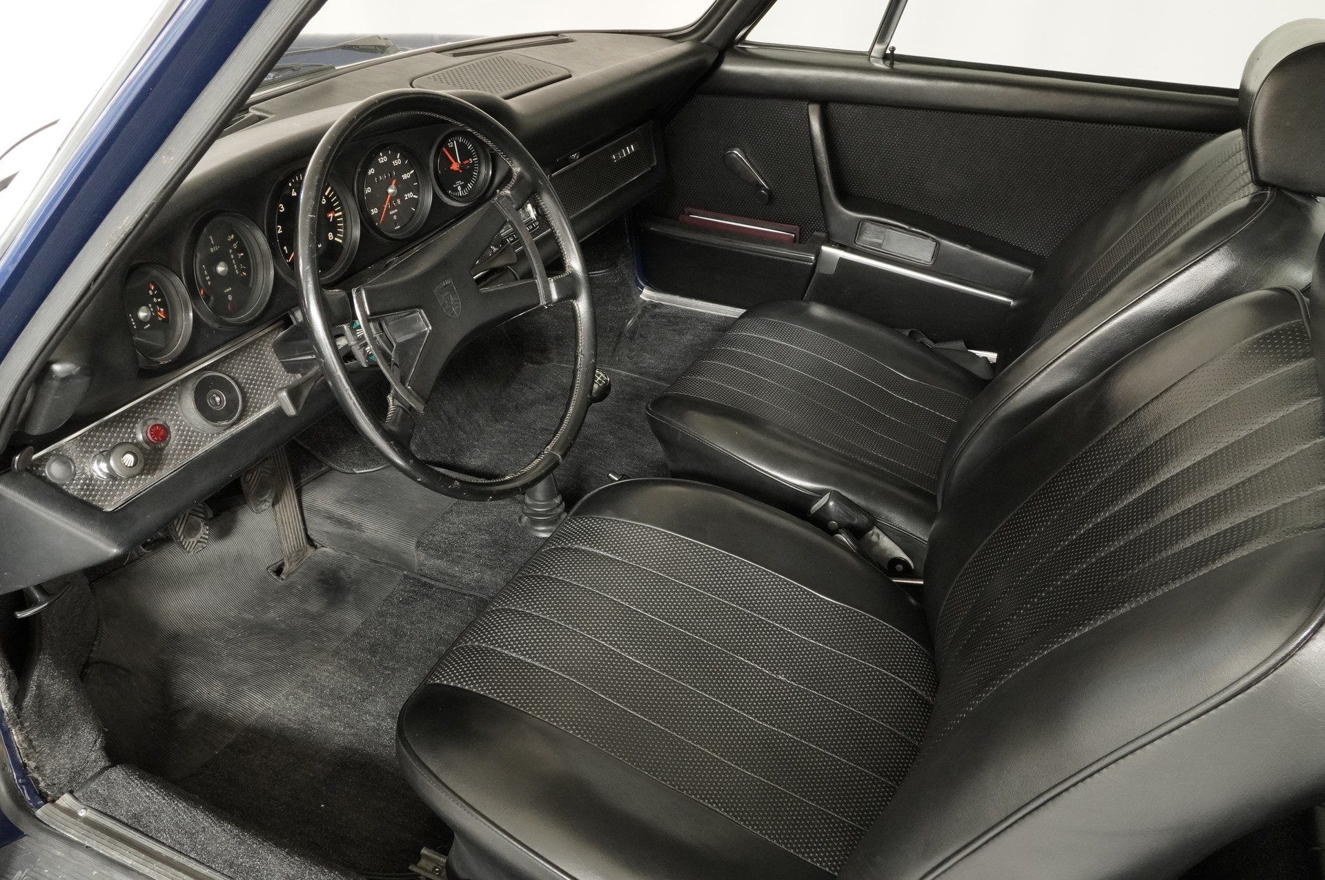 PORSCHE 911 2.2 E-image-9