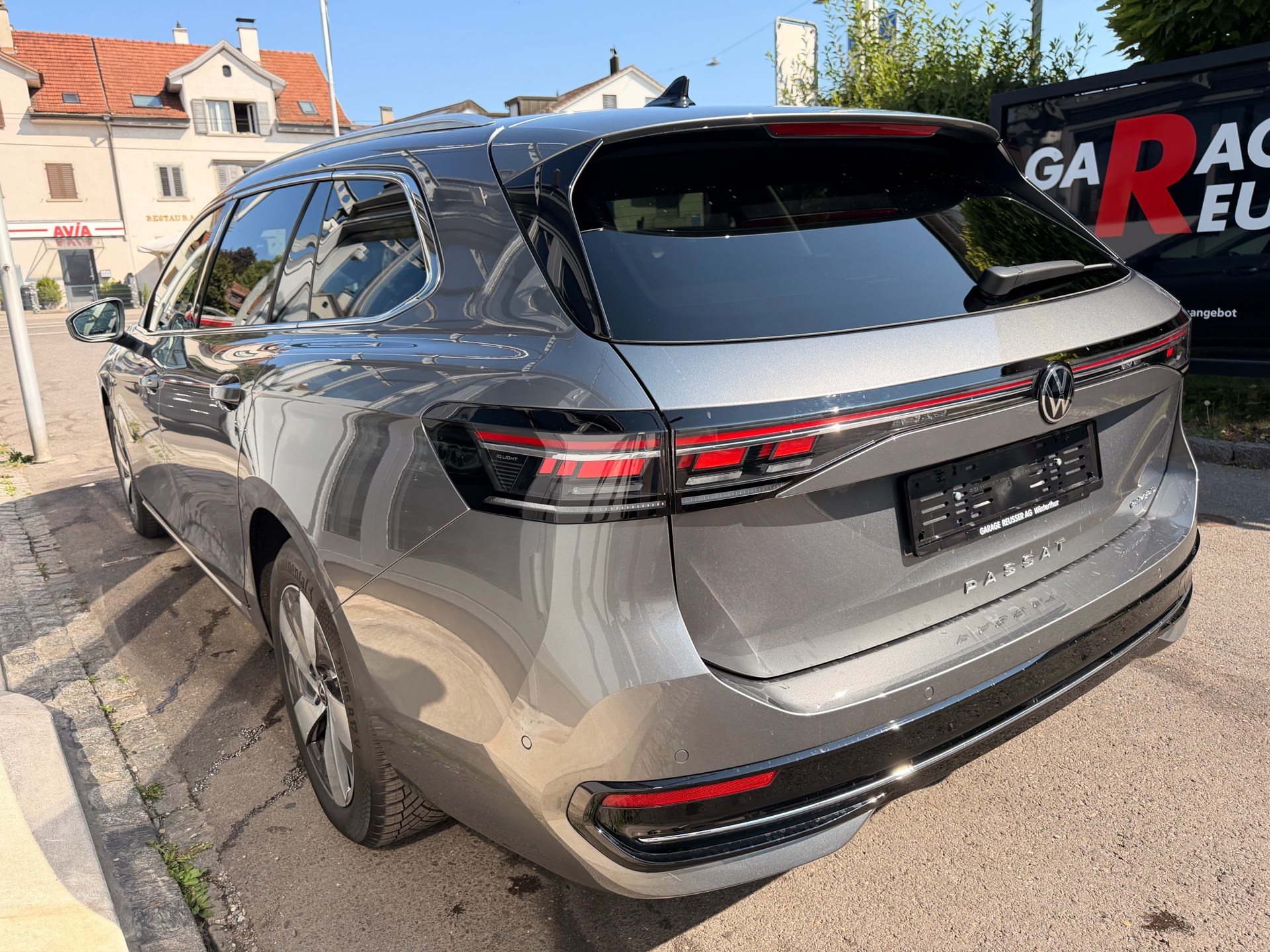 VW Passat Variant 1.5 TSI eHybrid 204 PS Elegance *** WUNDERSCHÖNES FAHRZEUG MIT TOP AUSSTATTUNG !!! ***-image-5