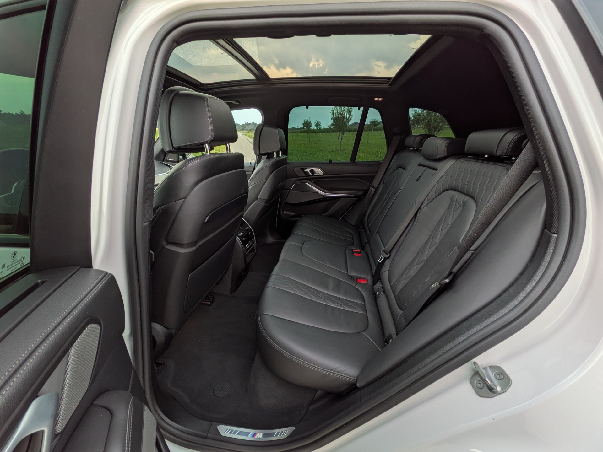 BMW X5 xDrive M50d Steptronic-image-17