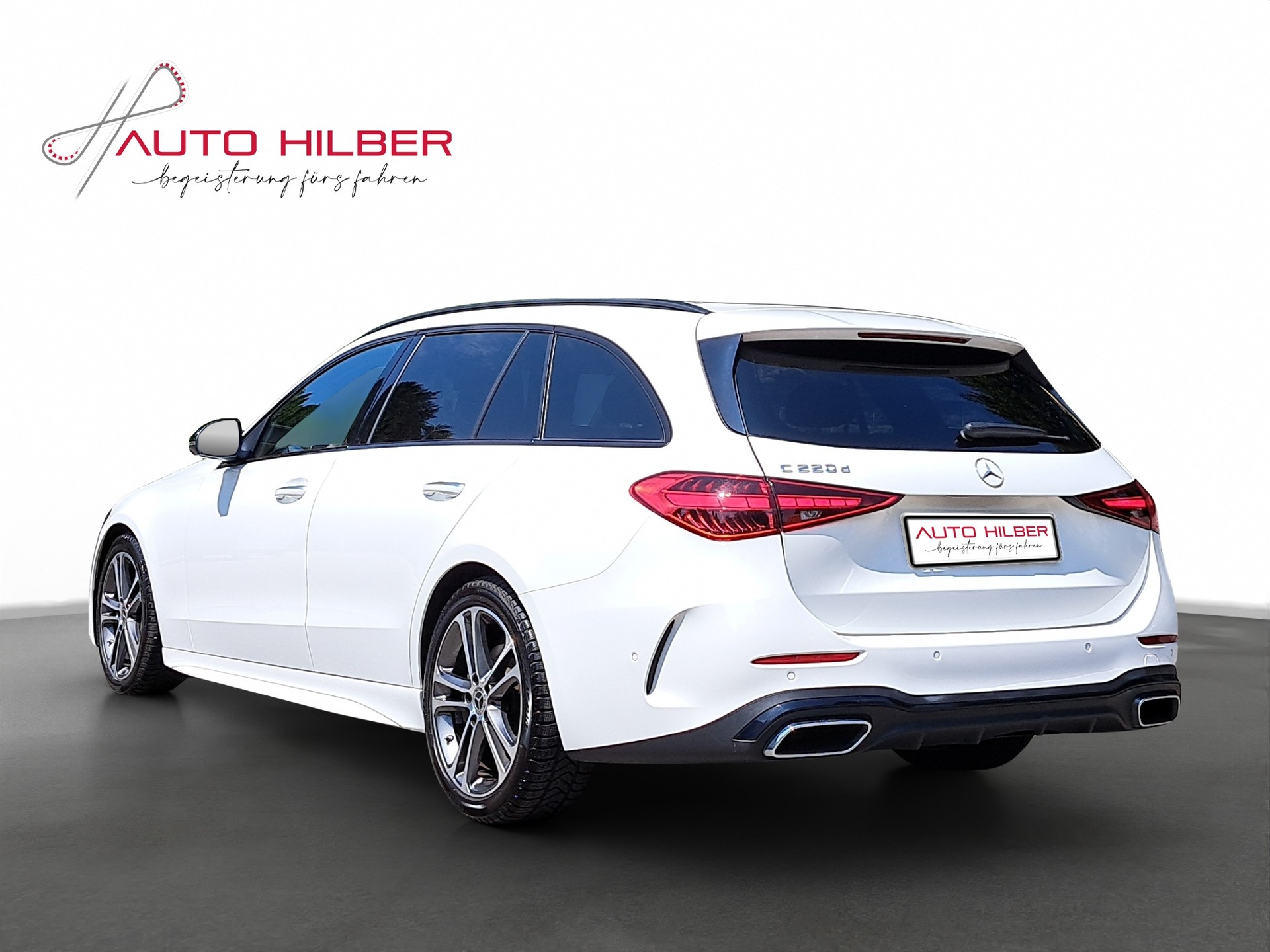 MERCEDES-BENZ C 220 d T AMG Line *Anhängerkupplung / Pack Sport Black / 360°Cam*-image-4