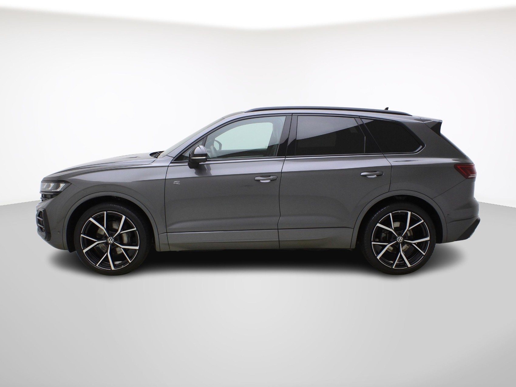 VW Touareg 3.0 V6 TDI 286 R-Line-showroom-element-1