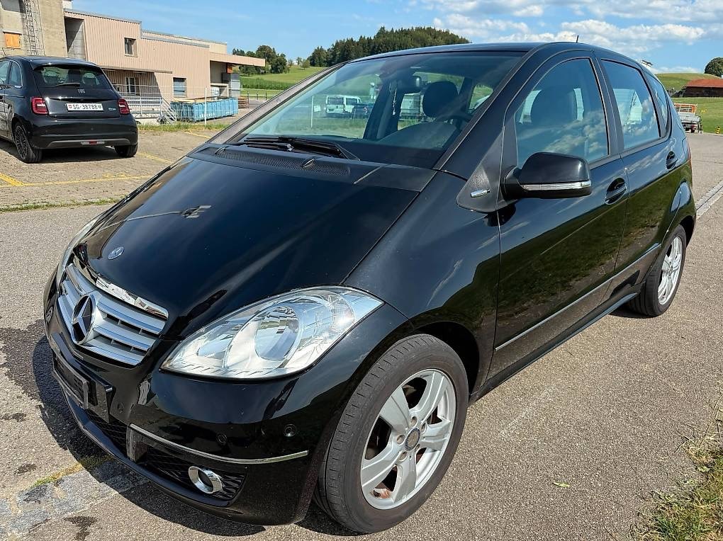 MERCEDES-BENZ A 180 (170) Elégance Autotronic