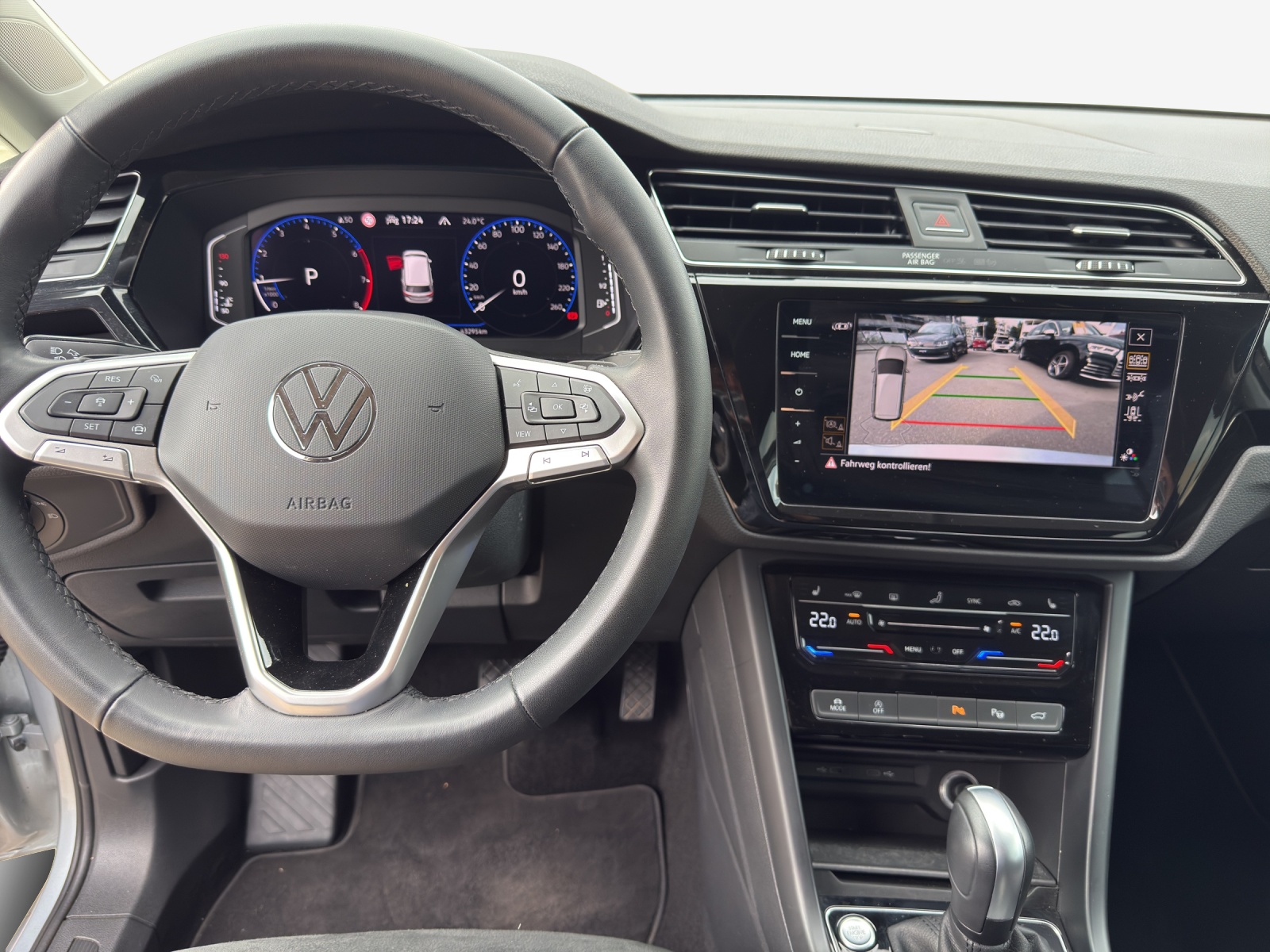 VW Touran 1.5 TSI EVO Highline DSG-image-8