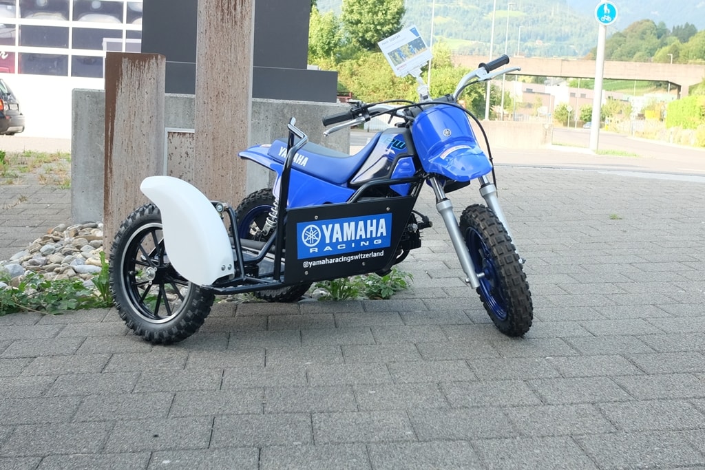 YAMAHA