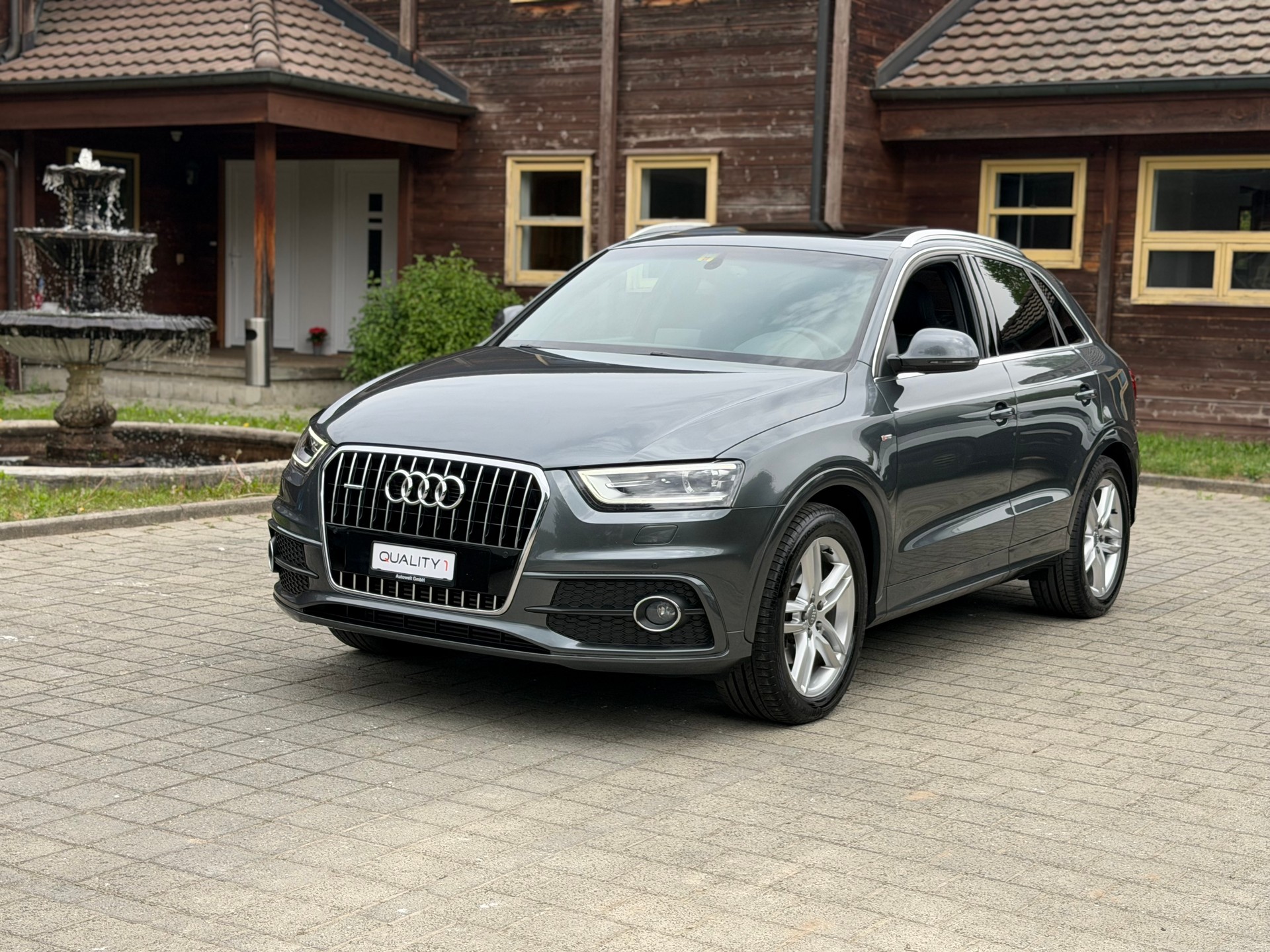 AUDI Q3 2.0 TDI quattro S-tronic