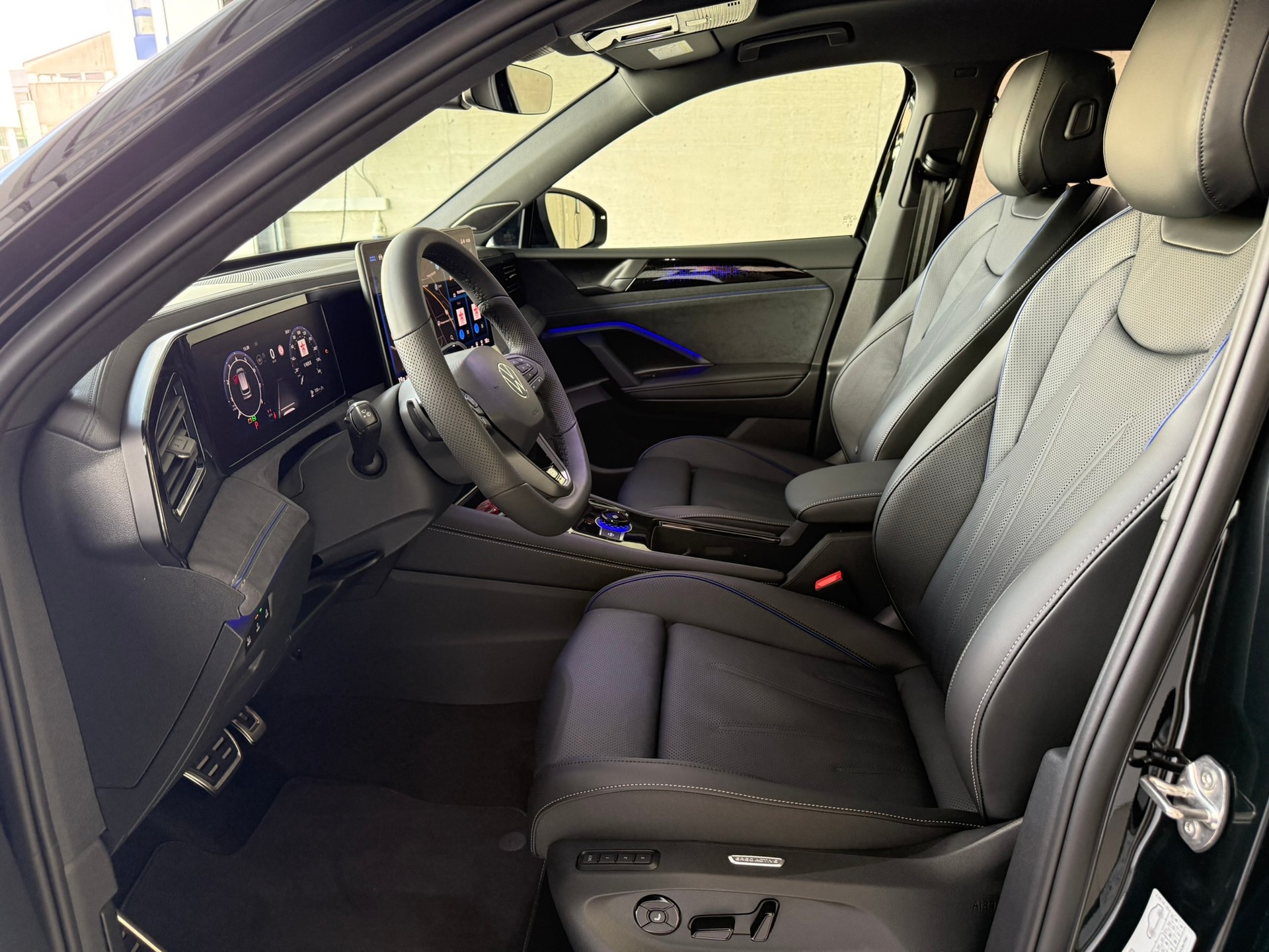 VW Tiguan 2.0 TSI DSG R-Line United 4Motion-image-7