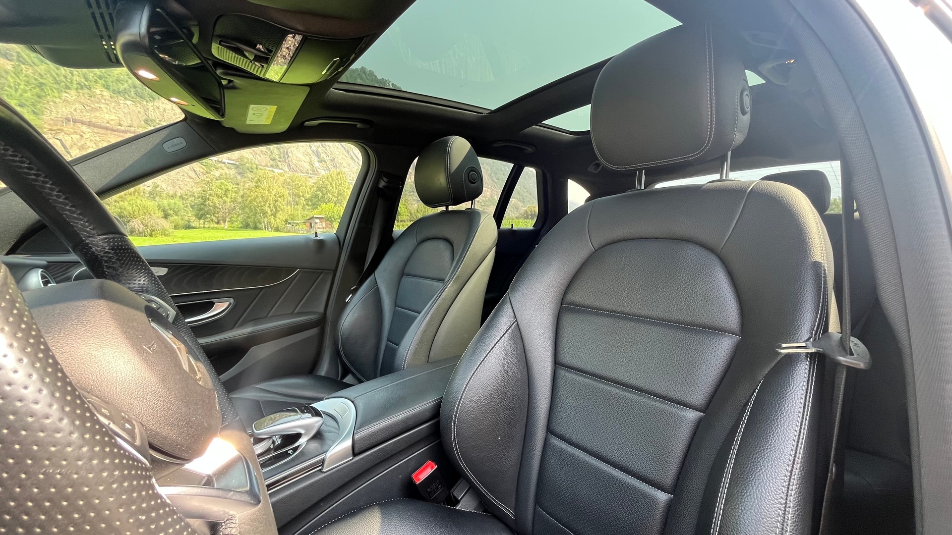 MERCEDES-BENZ C 200 AMG Line 4Matic 7G-Tronic-image-11
