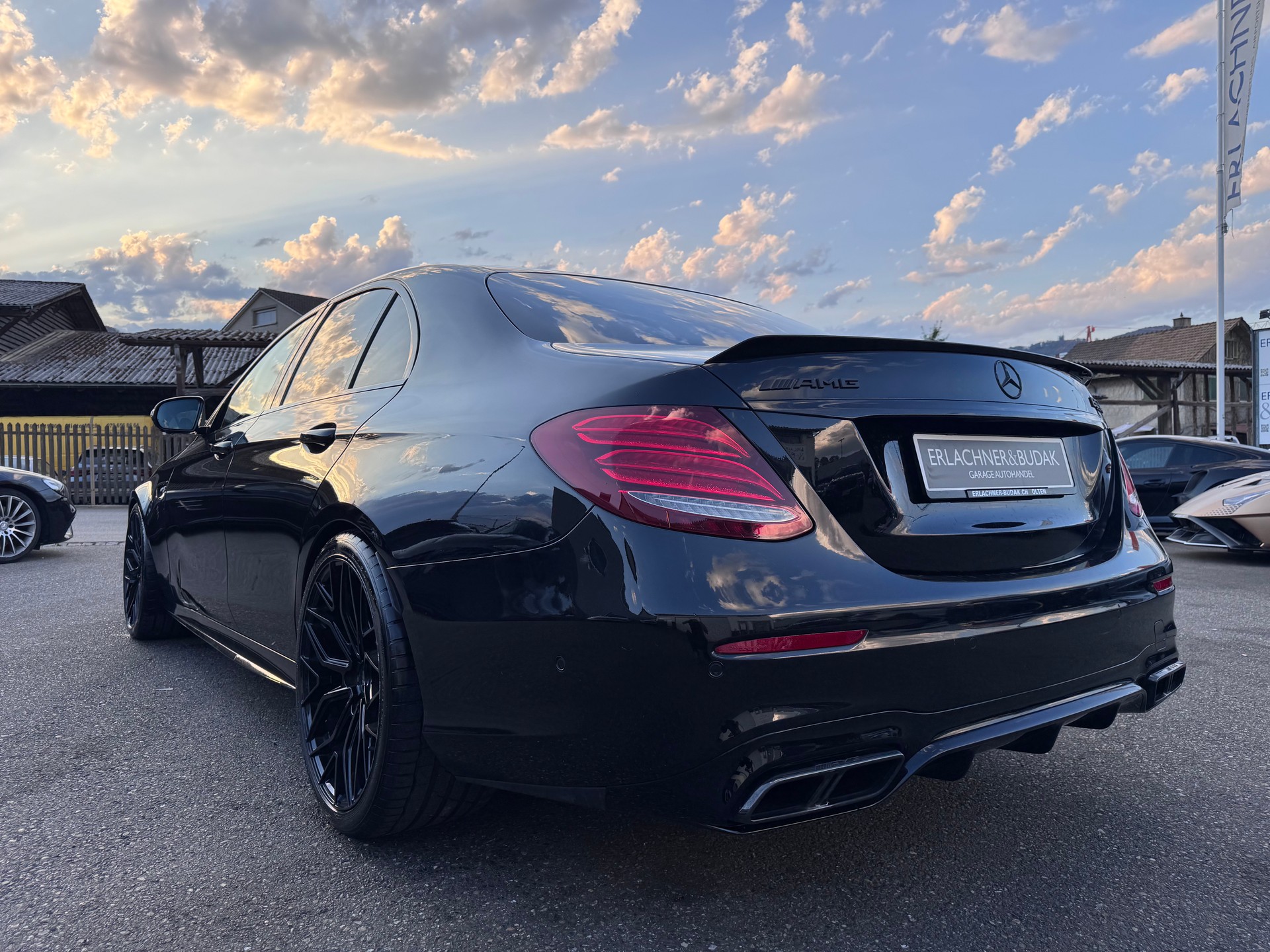 MERCEDES-BENZ E 63 AMG S 4Matic Speedshift MCT-showroom-element-3