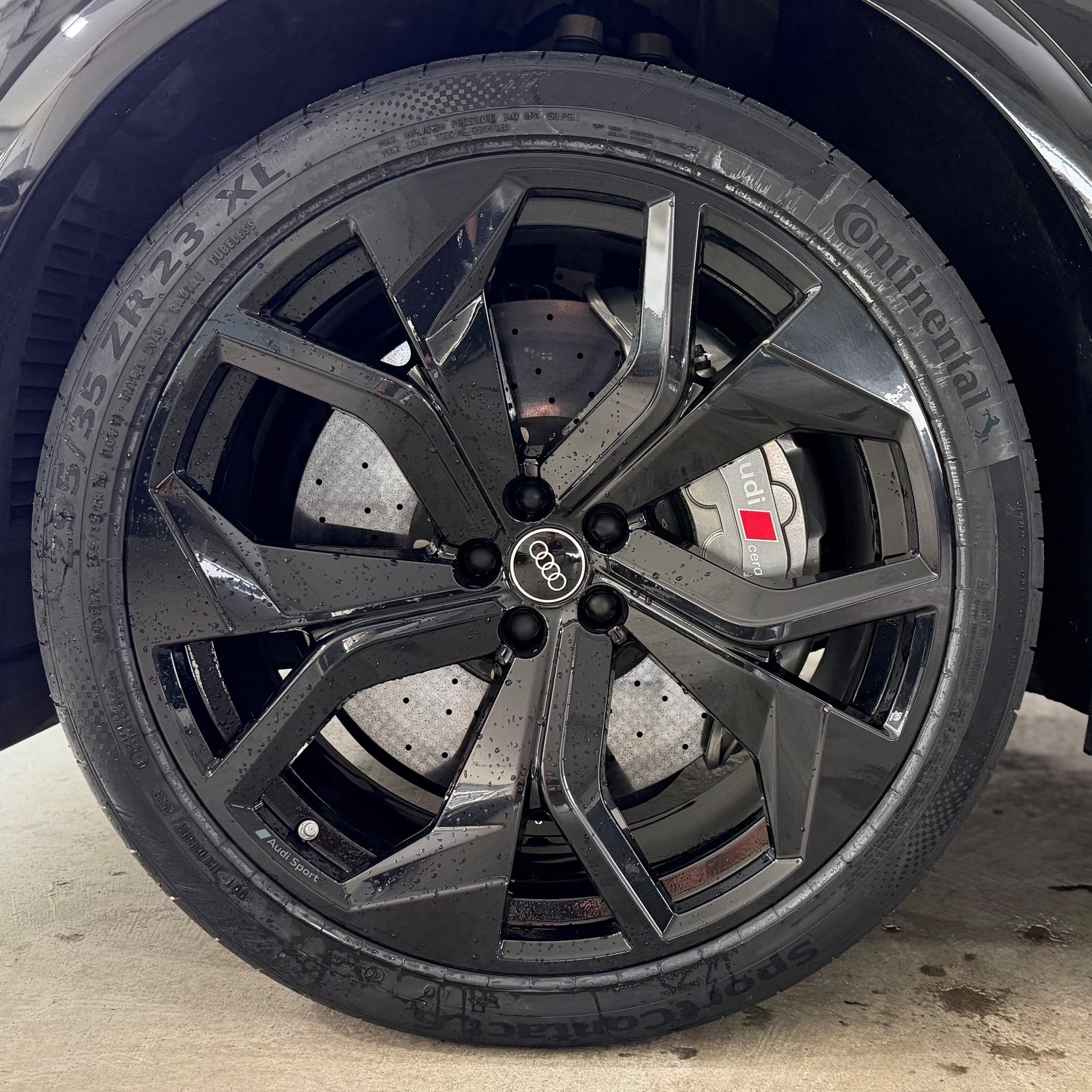 AUDI RS Q8 4.0 V8 TFSI quattro T-Tr-image-8