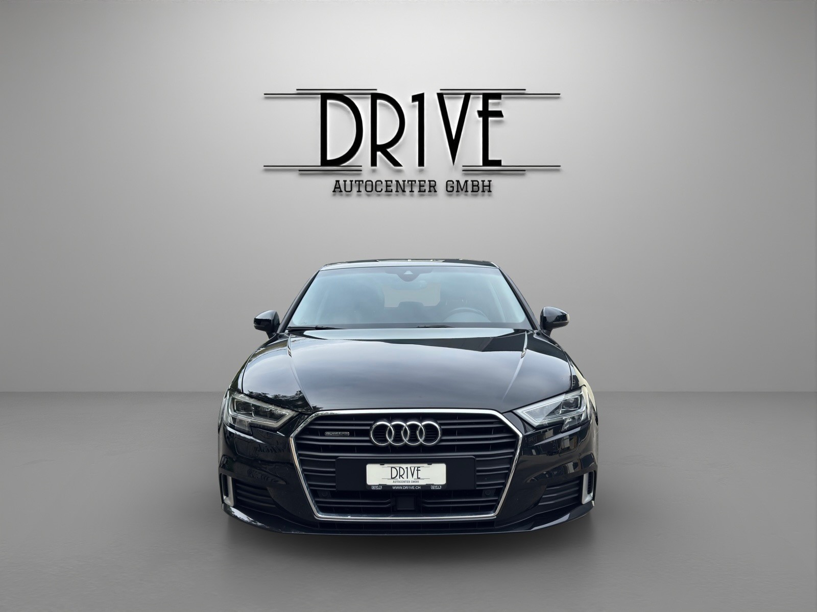 AUDI A3 Sportback 40 TFSI Sport Attraction quattro S-tronic-showroom-element-1