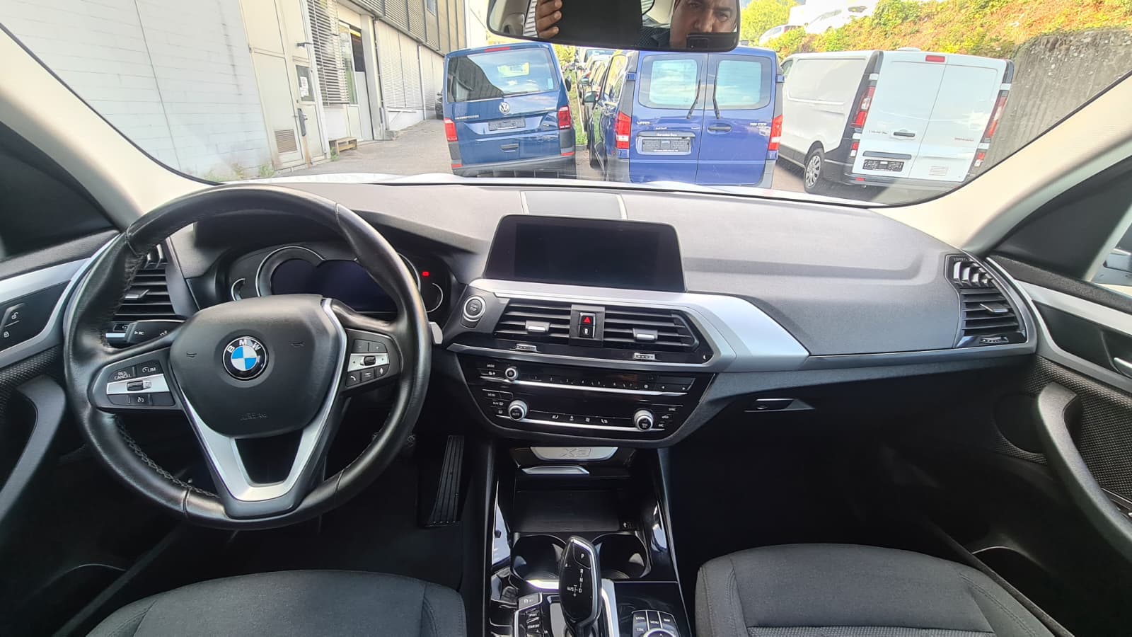 BMW X3 xDrive 30e ** 292 PS ** Gr-Navi ** RF-Kamera ** Tempomat ** Klimaautomat ** PDC V+H ** Frisch Ab MFK & Service **-image-16