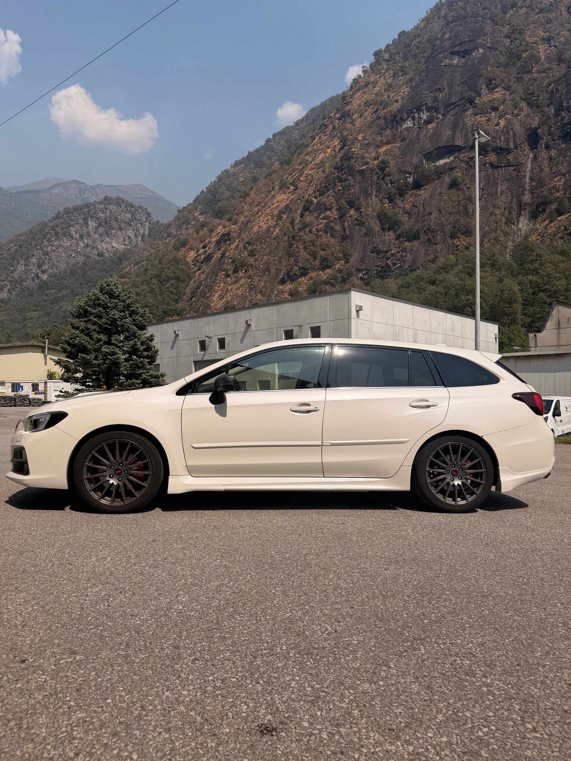 SUBARU 1.6 DIT Luxury S-image-1