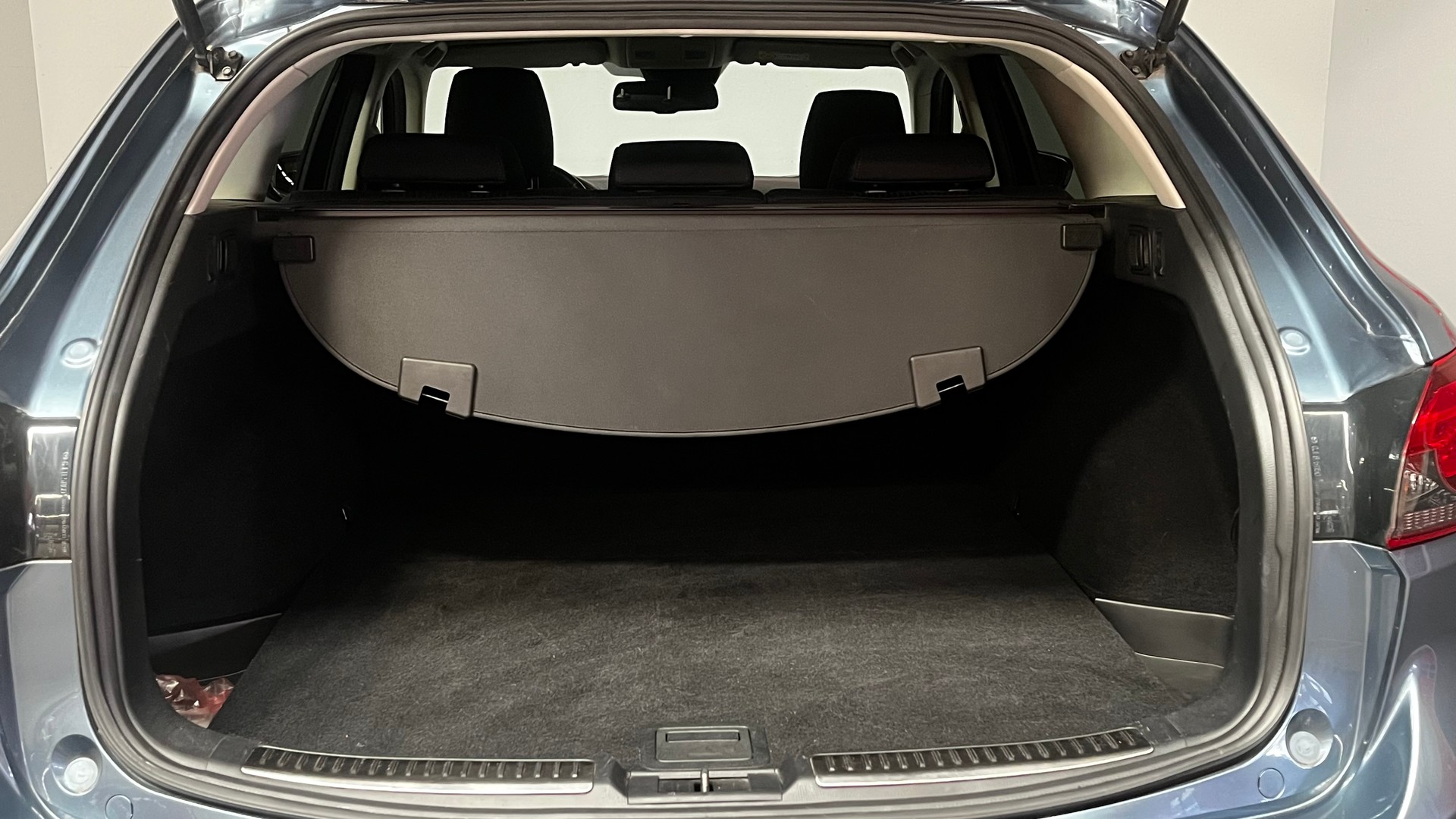 MAZDA 6 Sportwagon 2.2 D 16V Ambition-image-9
