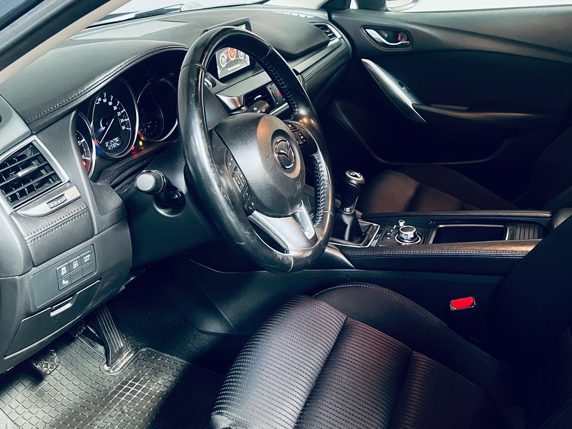 MAZDA 6 Sportwagon 2.2 D 16V Ambition-image-10