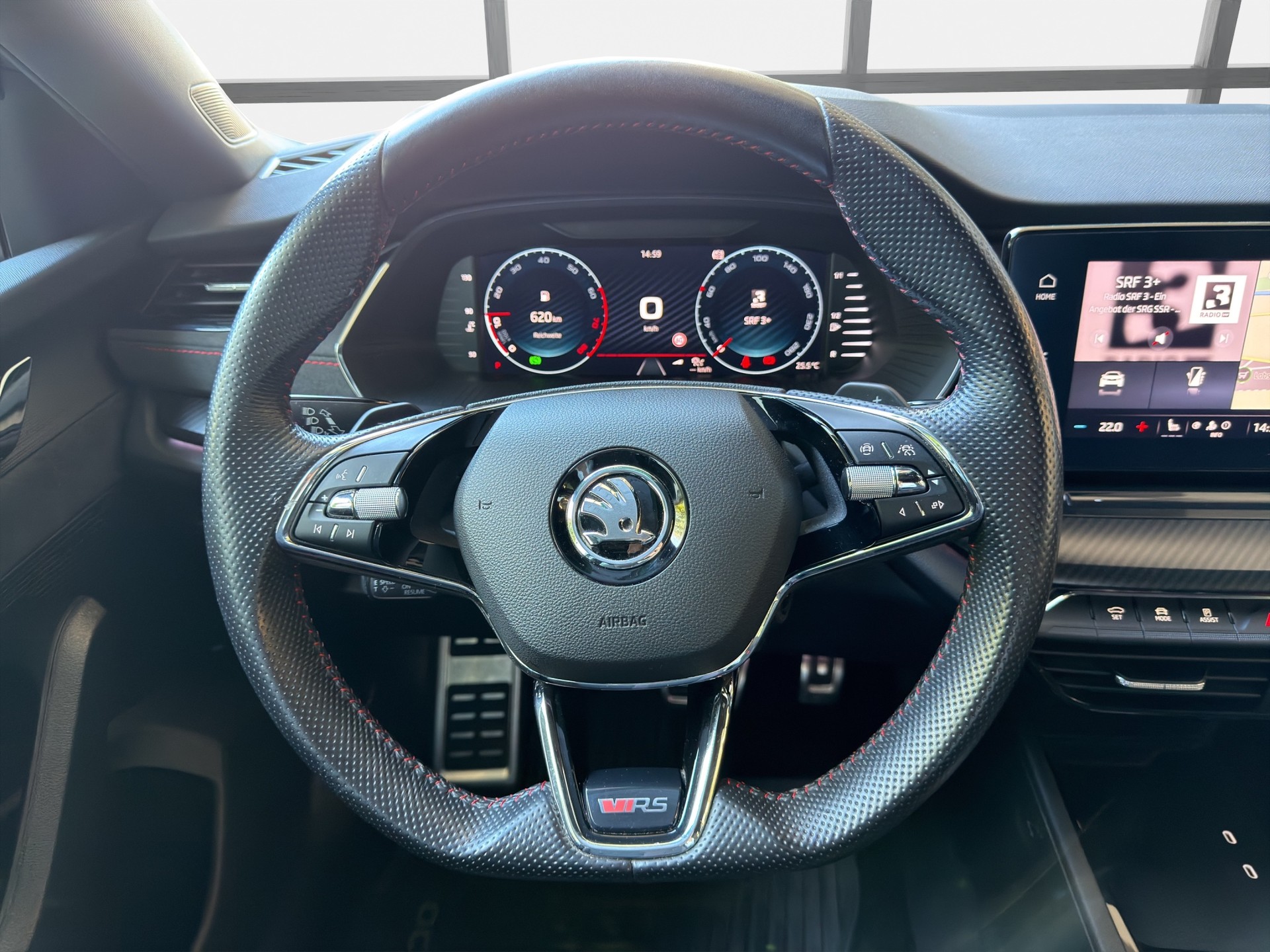 SKODA Octavia Combi 2.0 TSI DSG RS-image-8