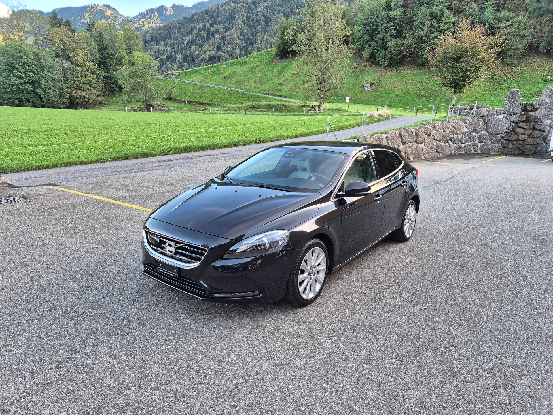 VOLVO V40 T4 Summum Powershift