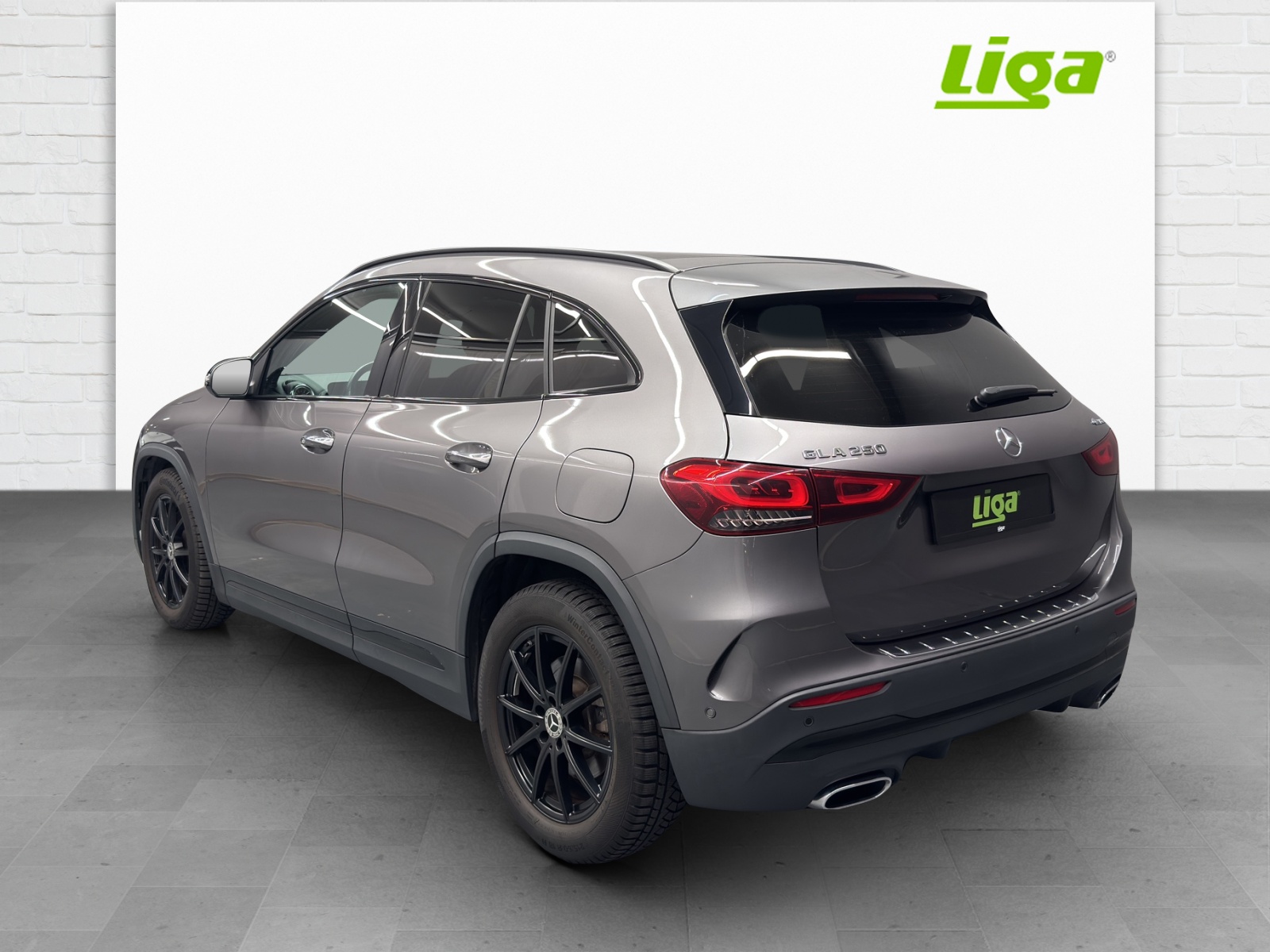 MERCEDES-BENZ GLA 250-showroom-element-3