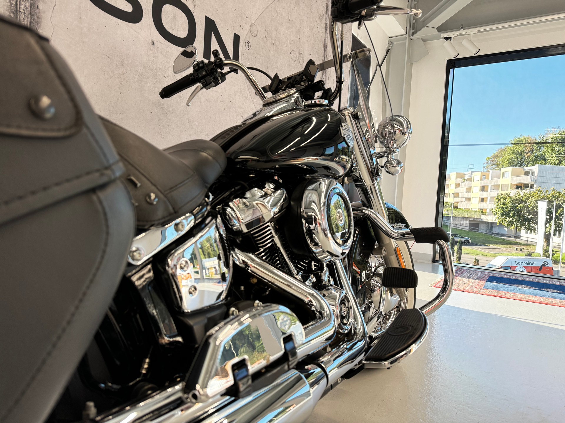 HARLEY-DAVIDSON FLHC Heritage Classic 107-image-2