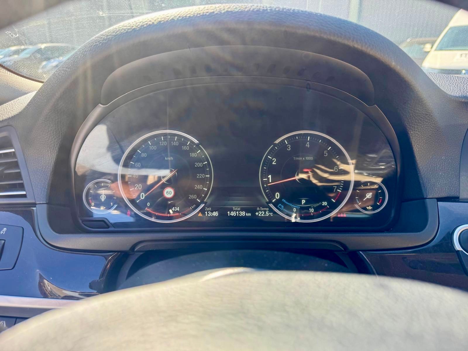 BMW 550i xDrive Luxury Line Steptronic-image-8