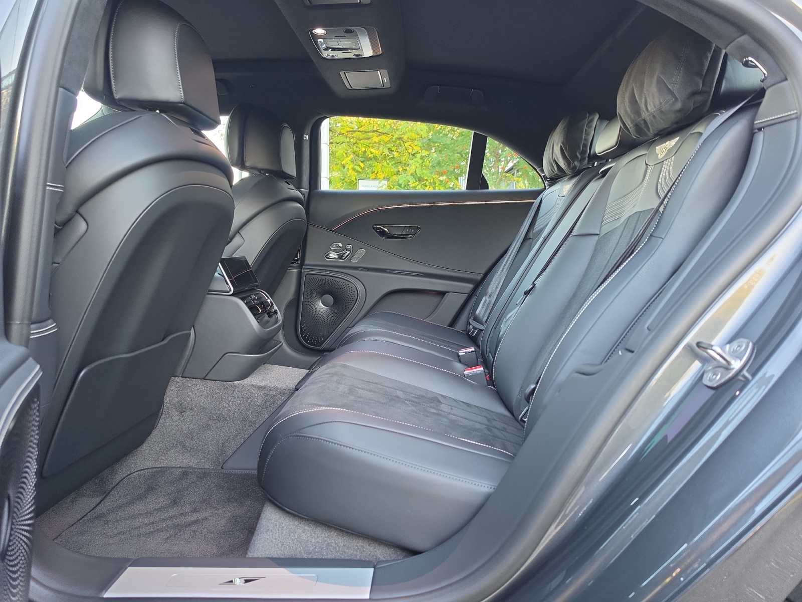 BENTLEY NEW Flying Spur S V8-image-15