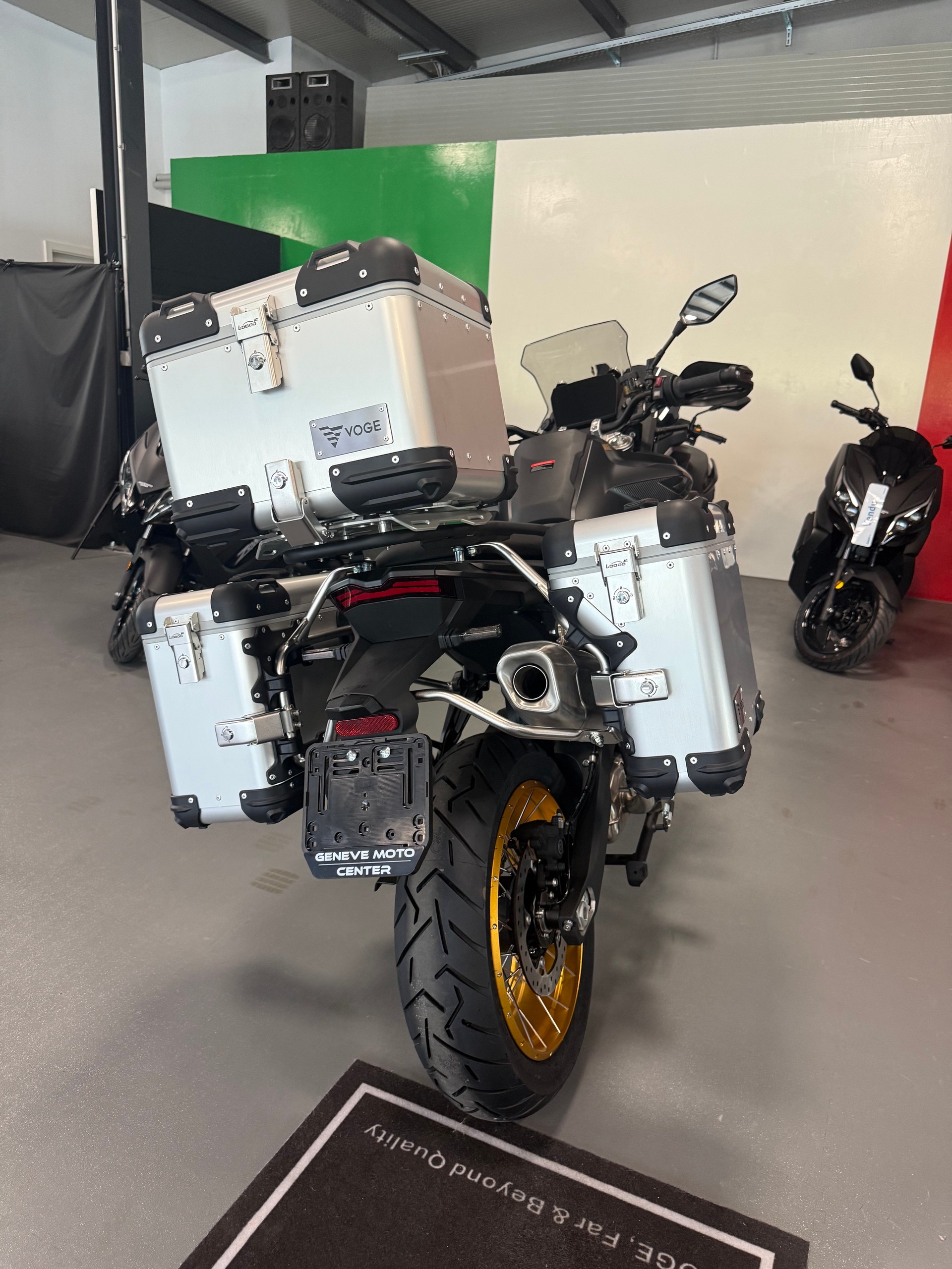 VOGE 900 DSX BLACK KNIGHT-image-4