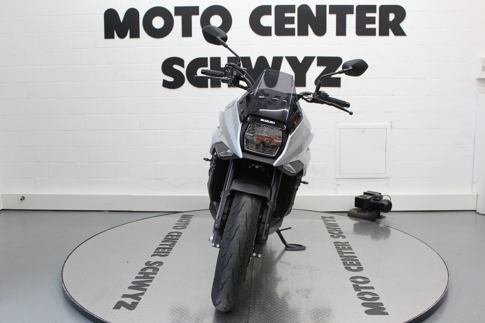 SUZUKI GSX-S 1000 S Katana-image-3