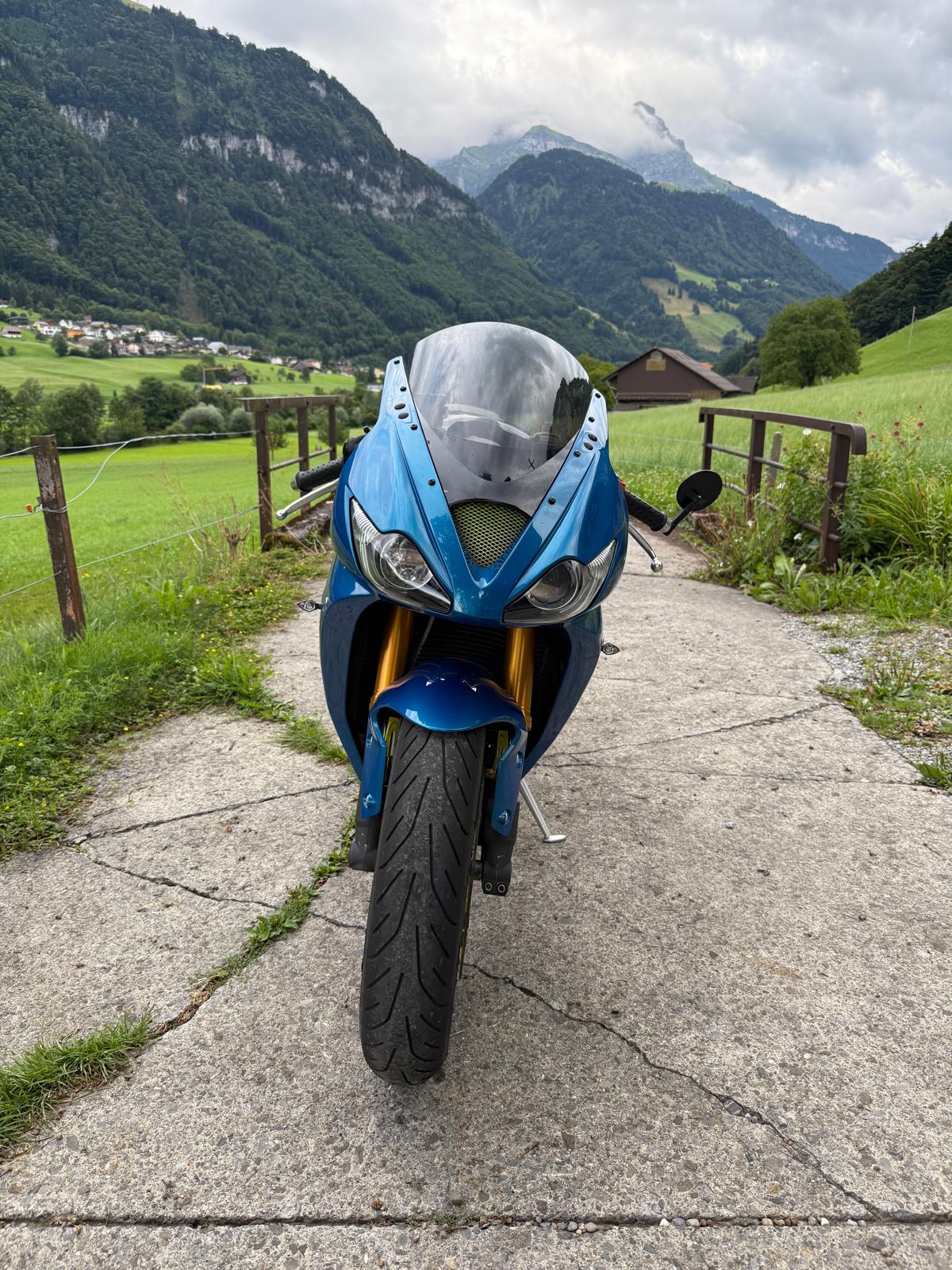 TRIUMPH Daytona 675-image-2