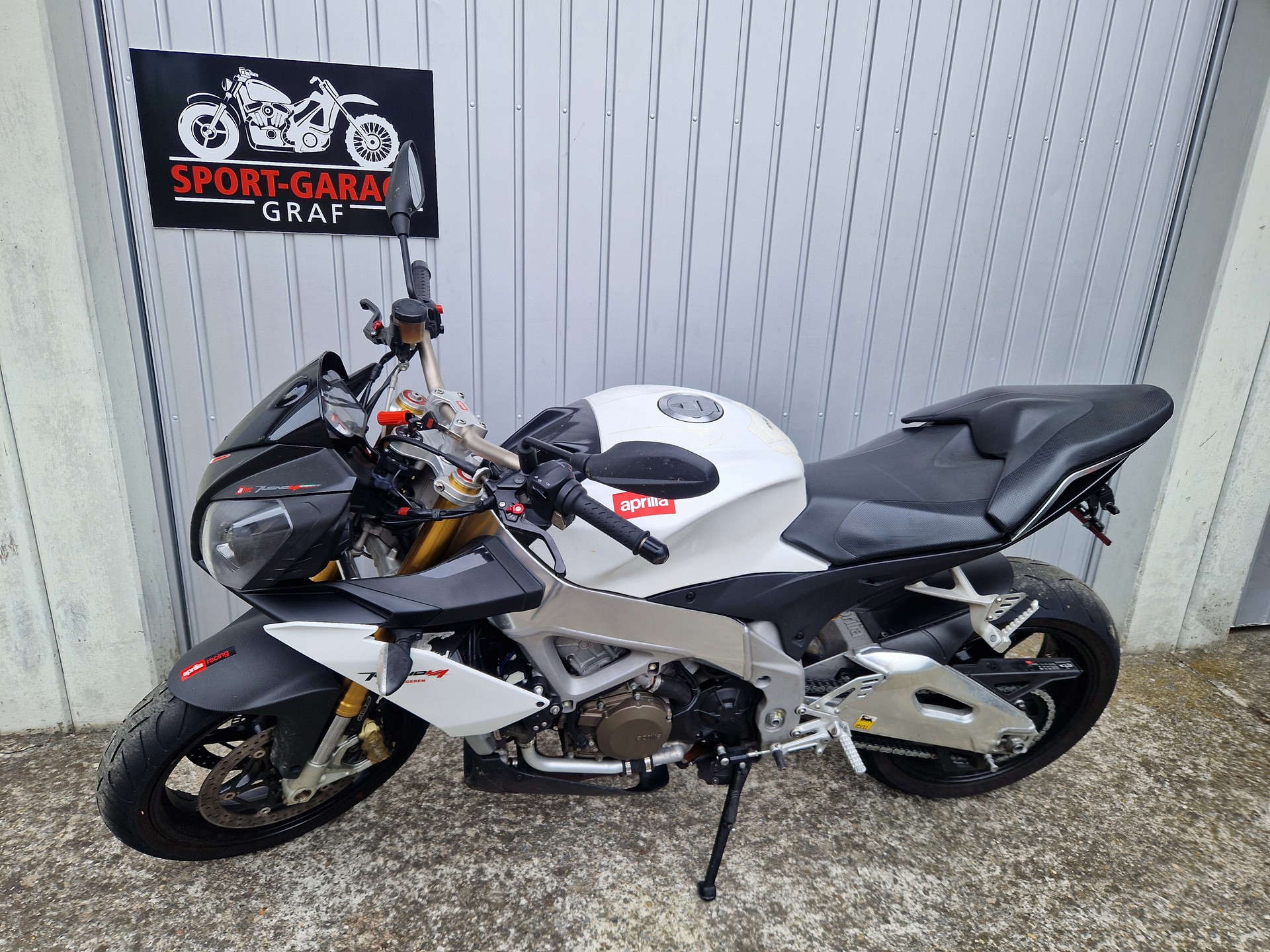APRILIA V4-image-1