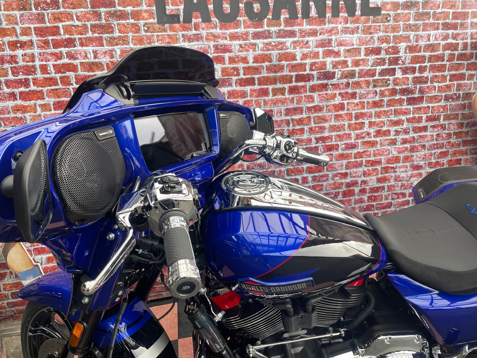 HARLEY-DAVIDSON CVO Street Glide-image-12