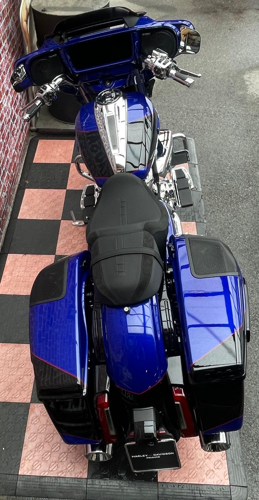 HARLEY-DAVIDSON CVO Street Glide-image-9