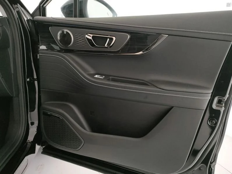 OMODA 5 EV Pure-image-5