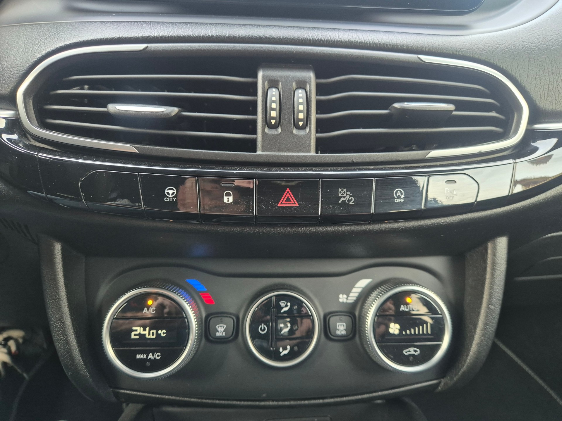 FIAT Tipo 1.0 T3 SPORT-image-14