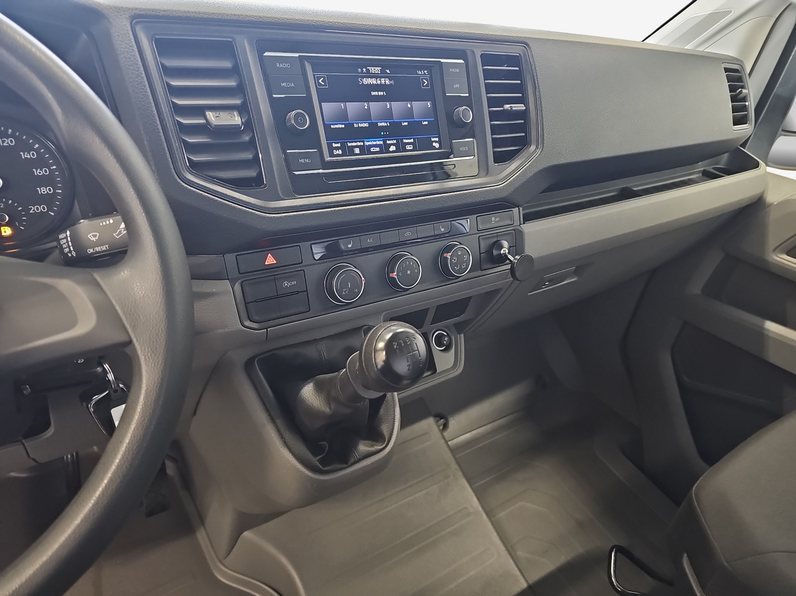 VW Crafter 35 2.0 TDI L3 HD A-image-9
