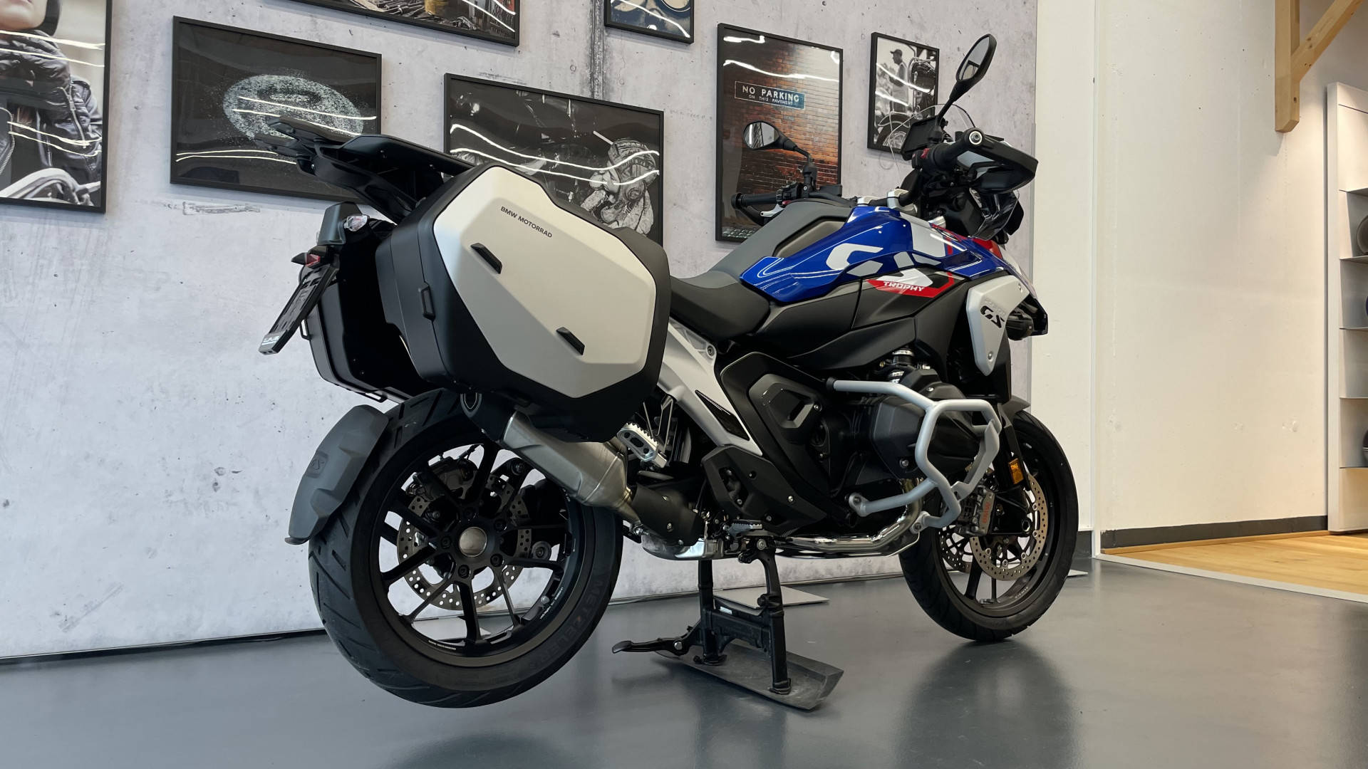 BMW R 1300 GS Trophy-image-2