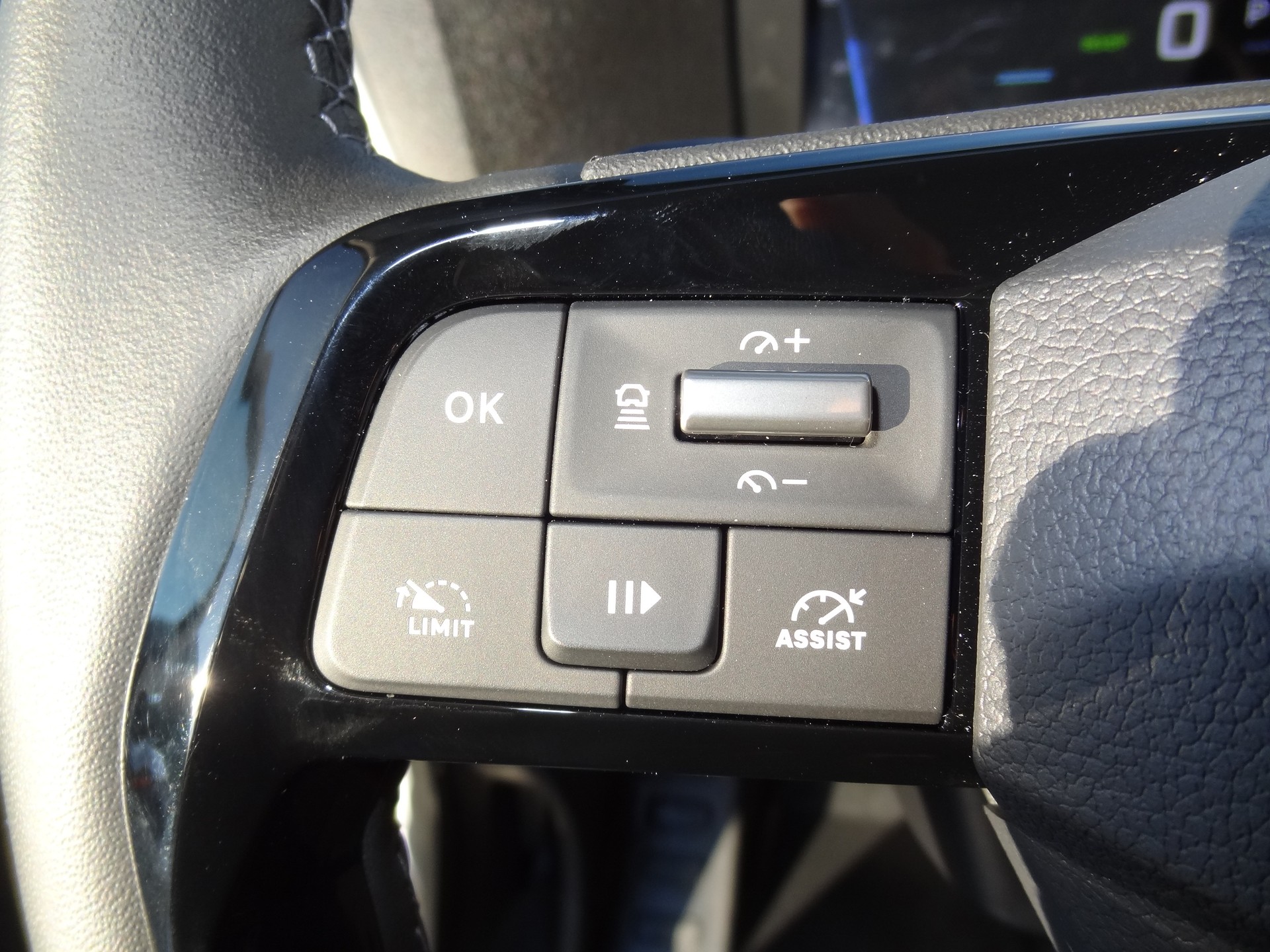 PEUGEOT Expert 75 KWh Standard-image-10