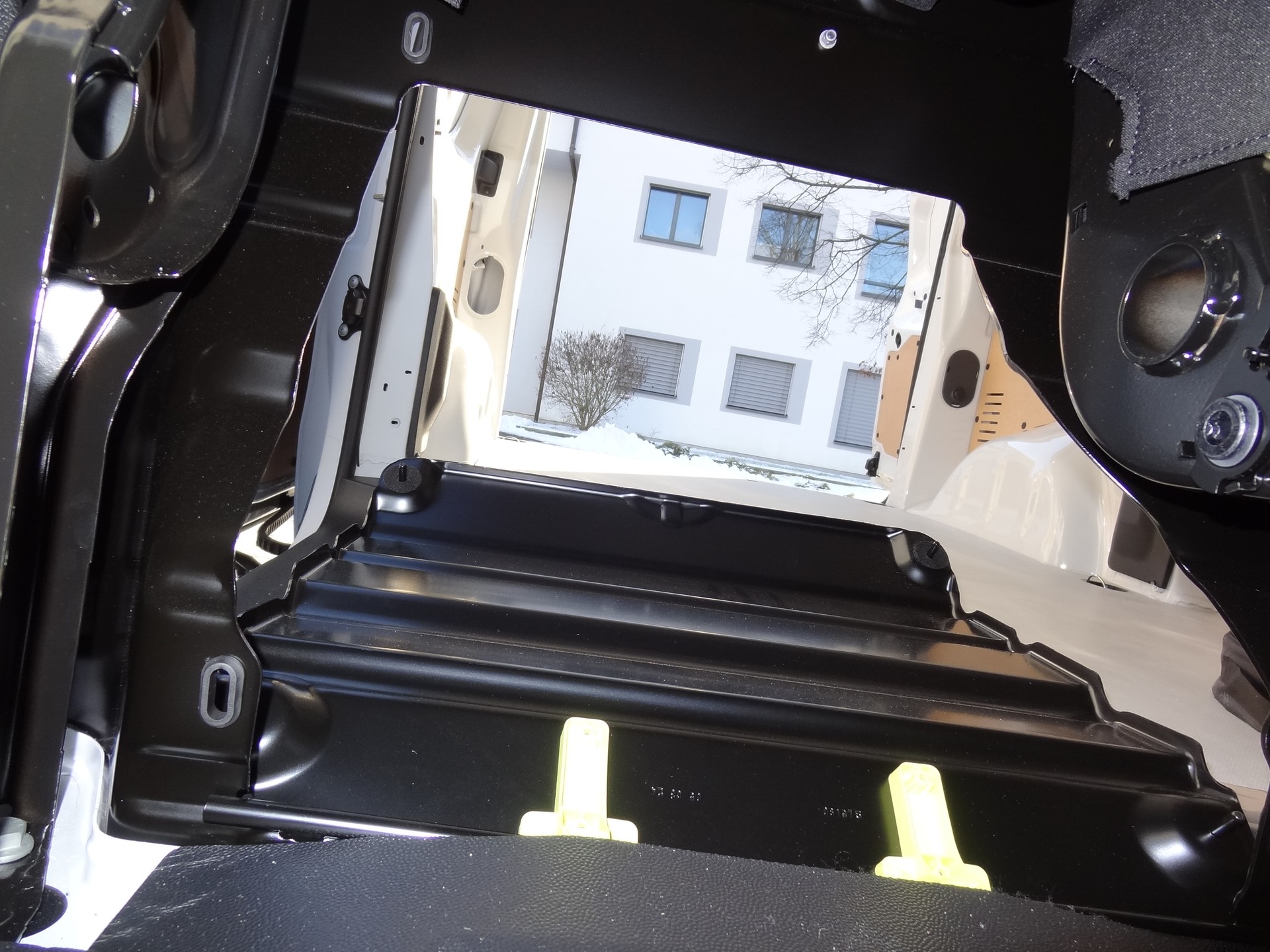 PEUGEOT Expert 75 KWh Standard-image-13