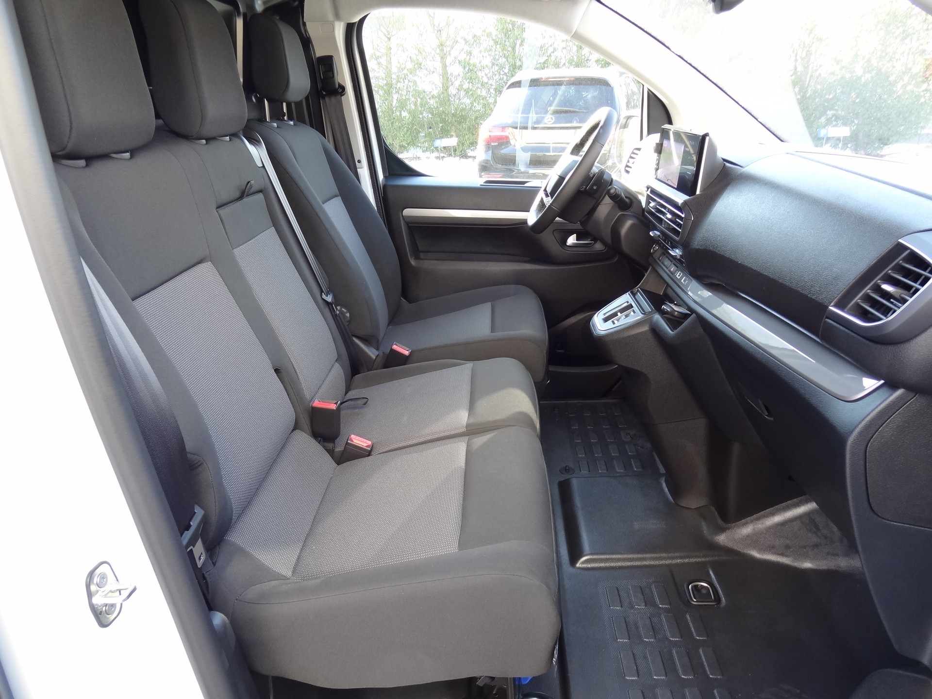 PEUGEOT Expert 75 KWh Standard-image-11